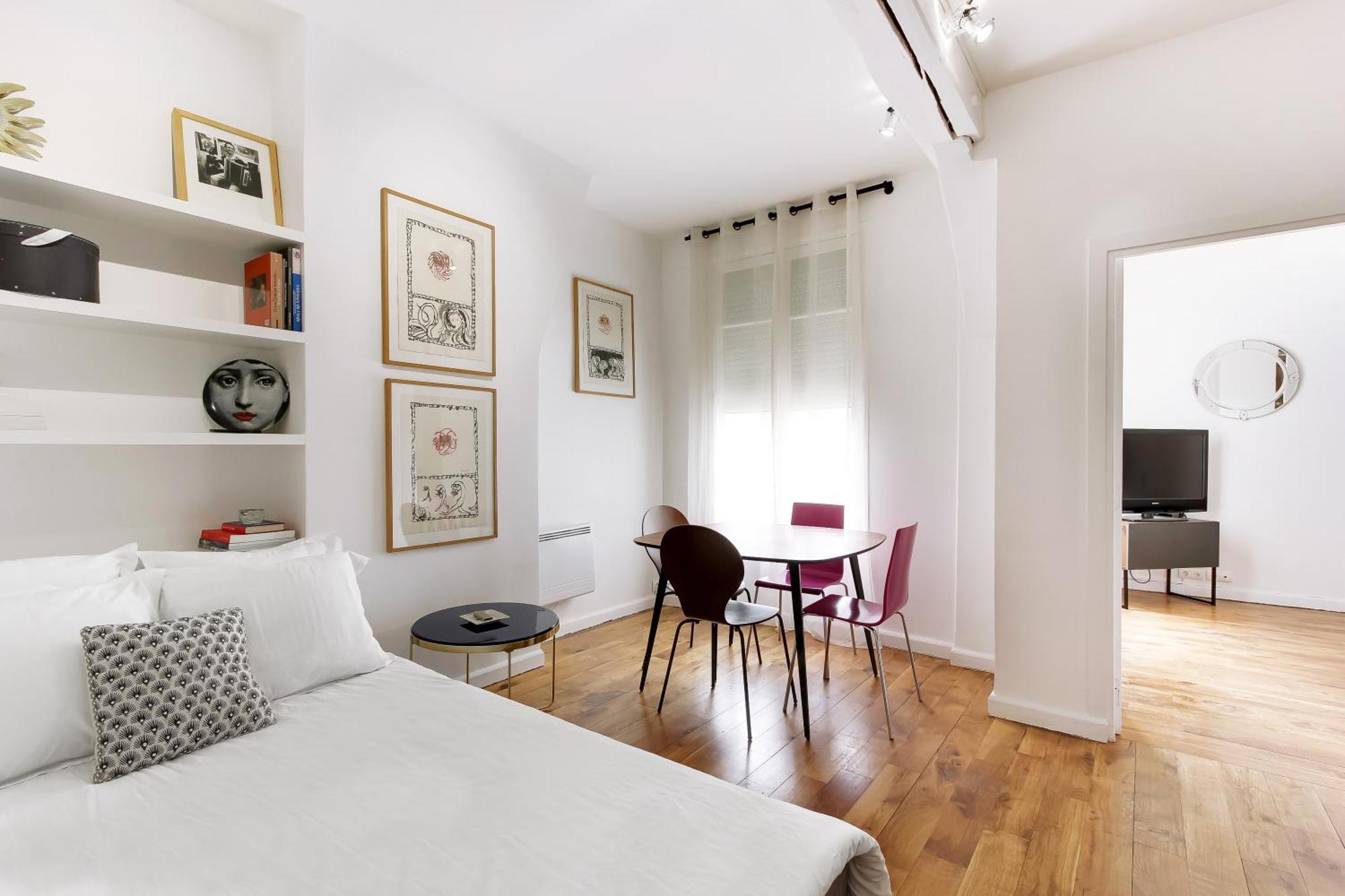 Pick A Flat's In Saint Germain - Rue De Buci Apartment