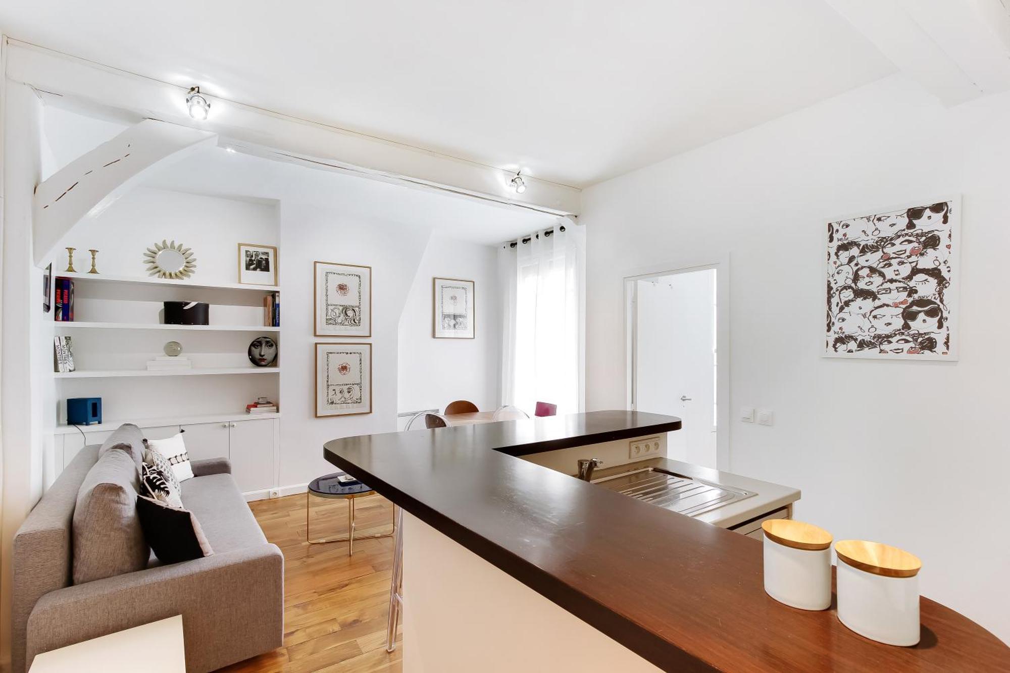 Pick A Flat's In Saint Germain - Rue De Buci Apartment *