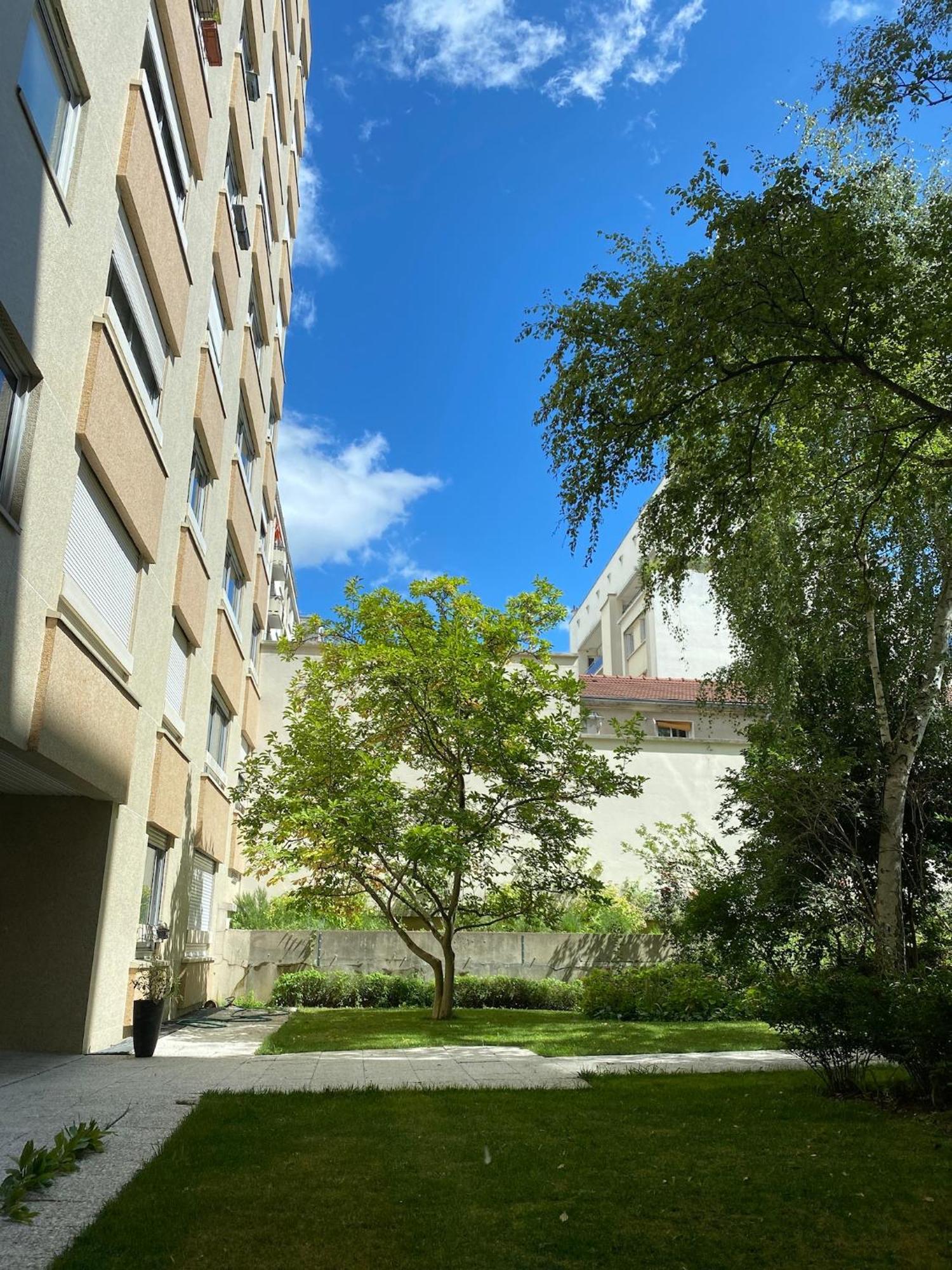 Appartamento Studio Calme Et Lumineux, Parking Disponible, 100m De Nation Parigi