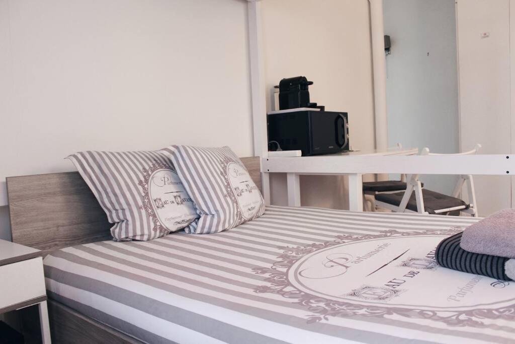Apartment Sacre Coeur Flat