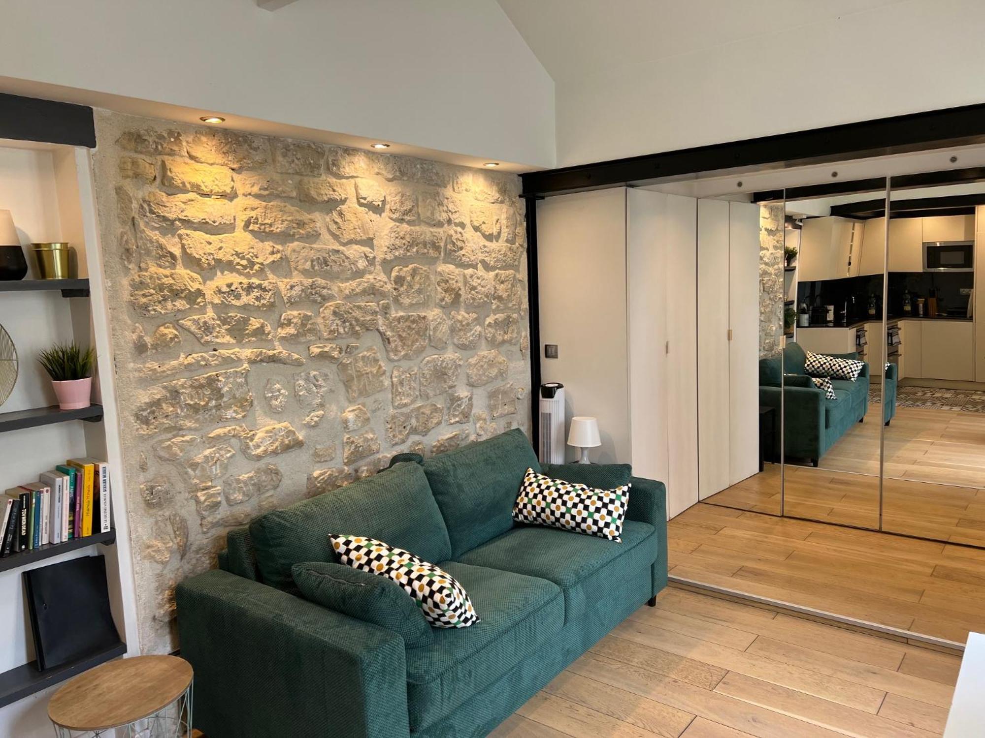 Apartment Atypique Aux Batignolles