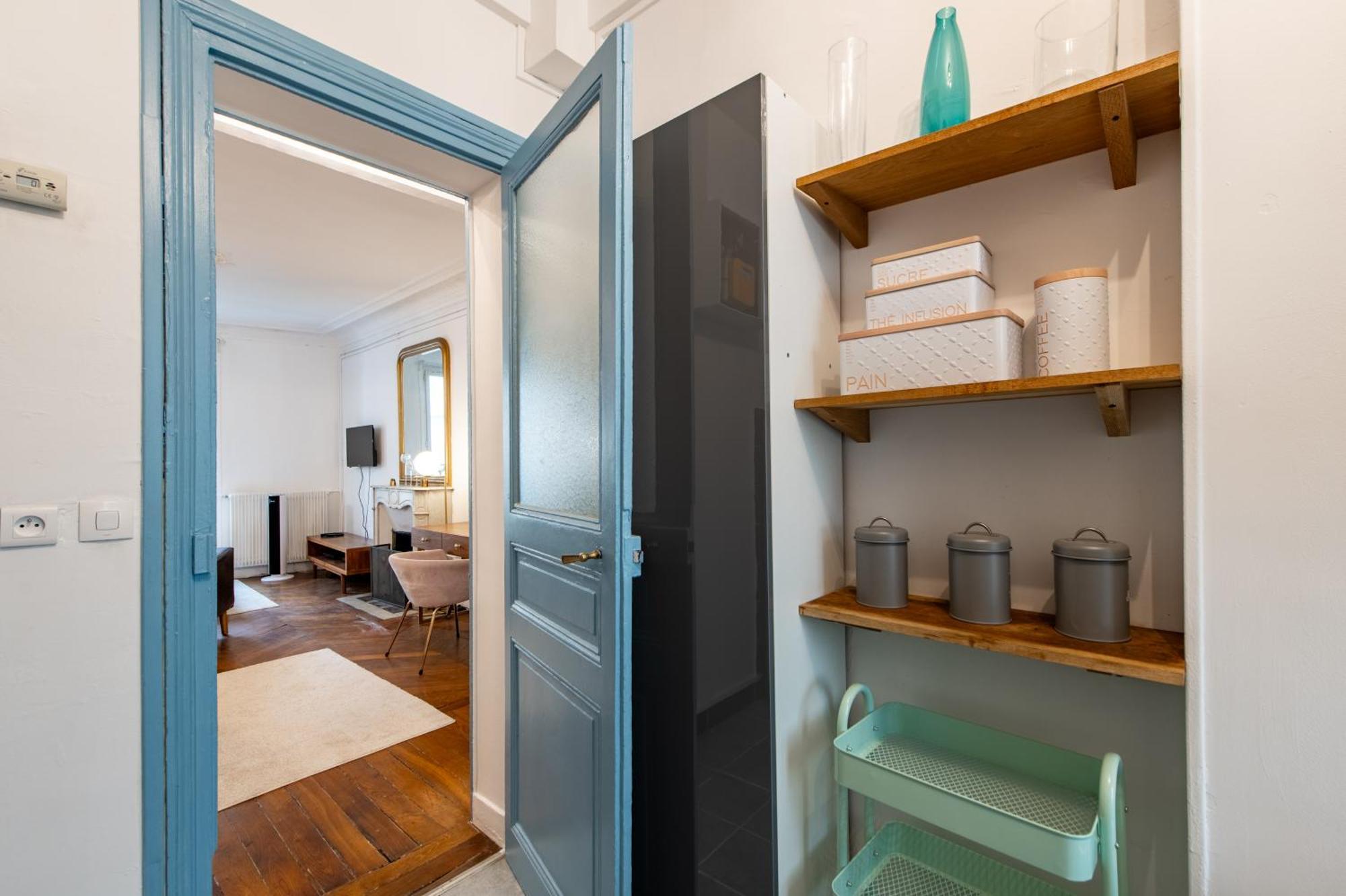 Stylish 2-bedroom Near The Famous Moulin Rouge *