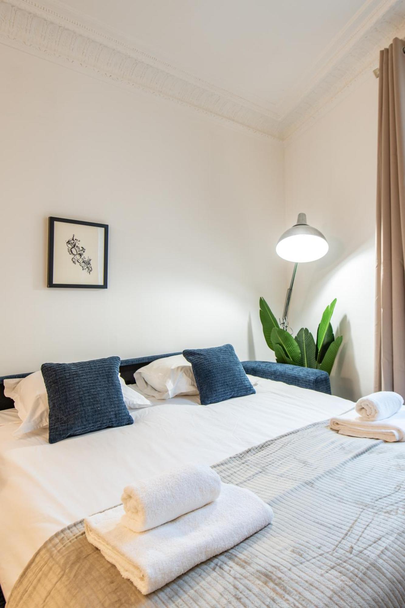 Stylish 2-bedroom Near The Famous Moulin Rouge Paris