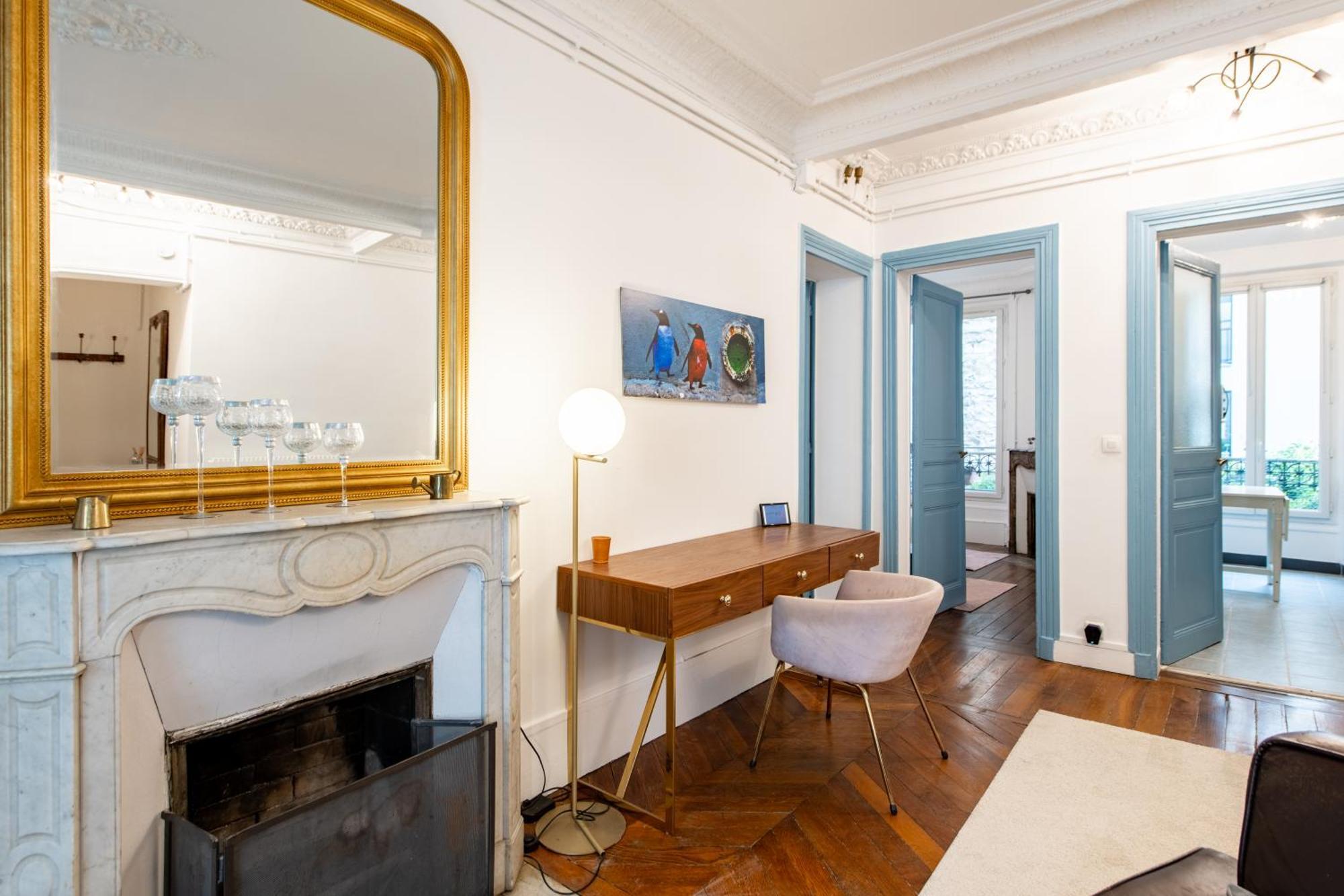 Apartment Stylish 2-bedroom Near The Famous Moulin Rouge *