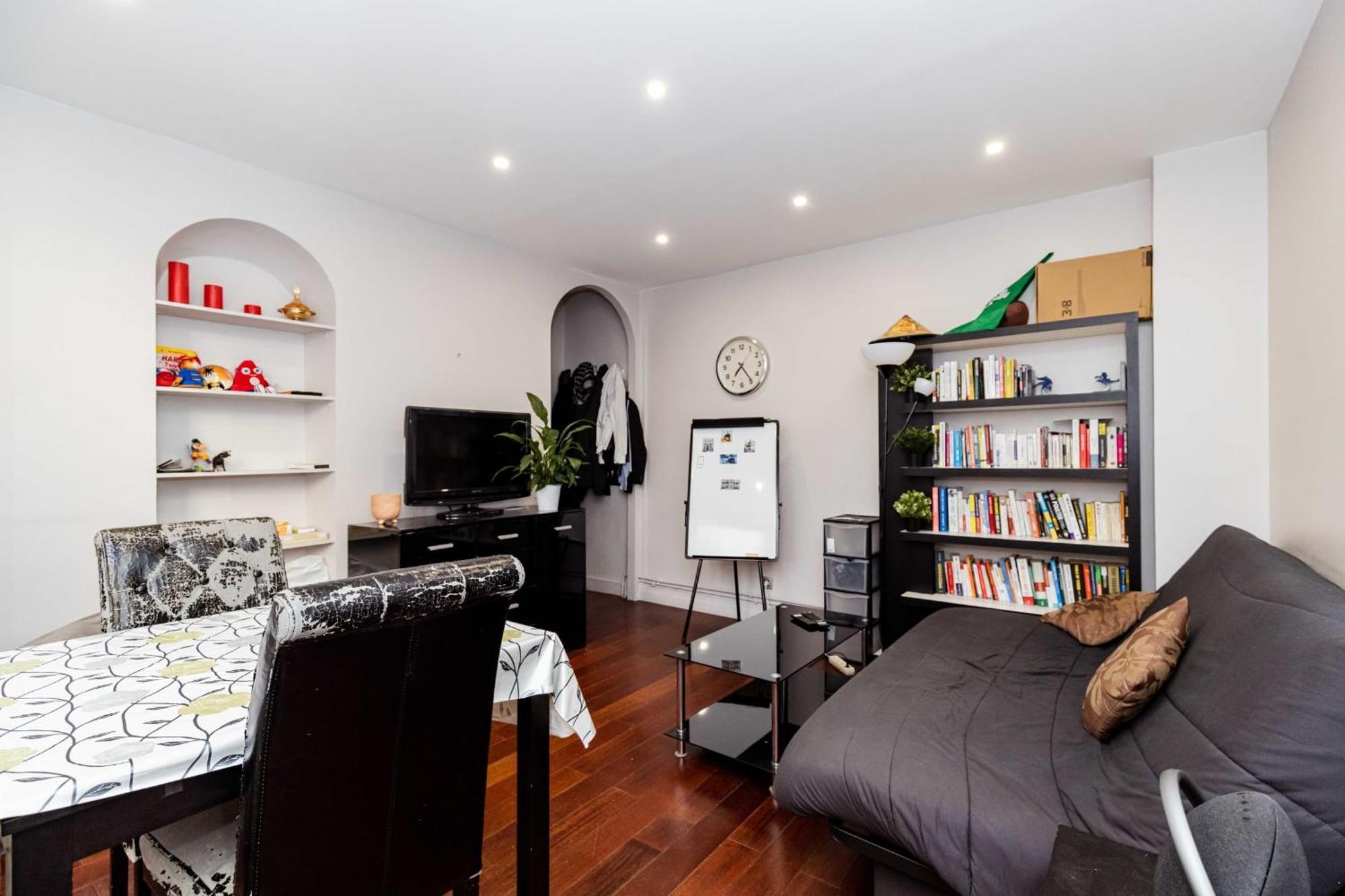 Cocoon And Bright T1 In A Quiet Neighborhood Appartamento