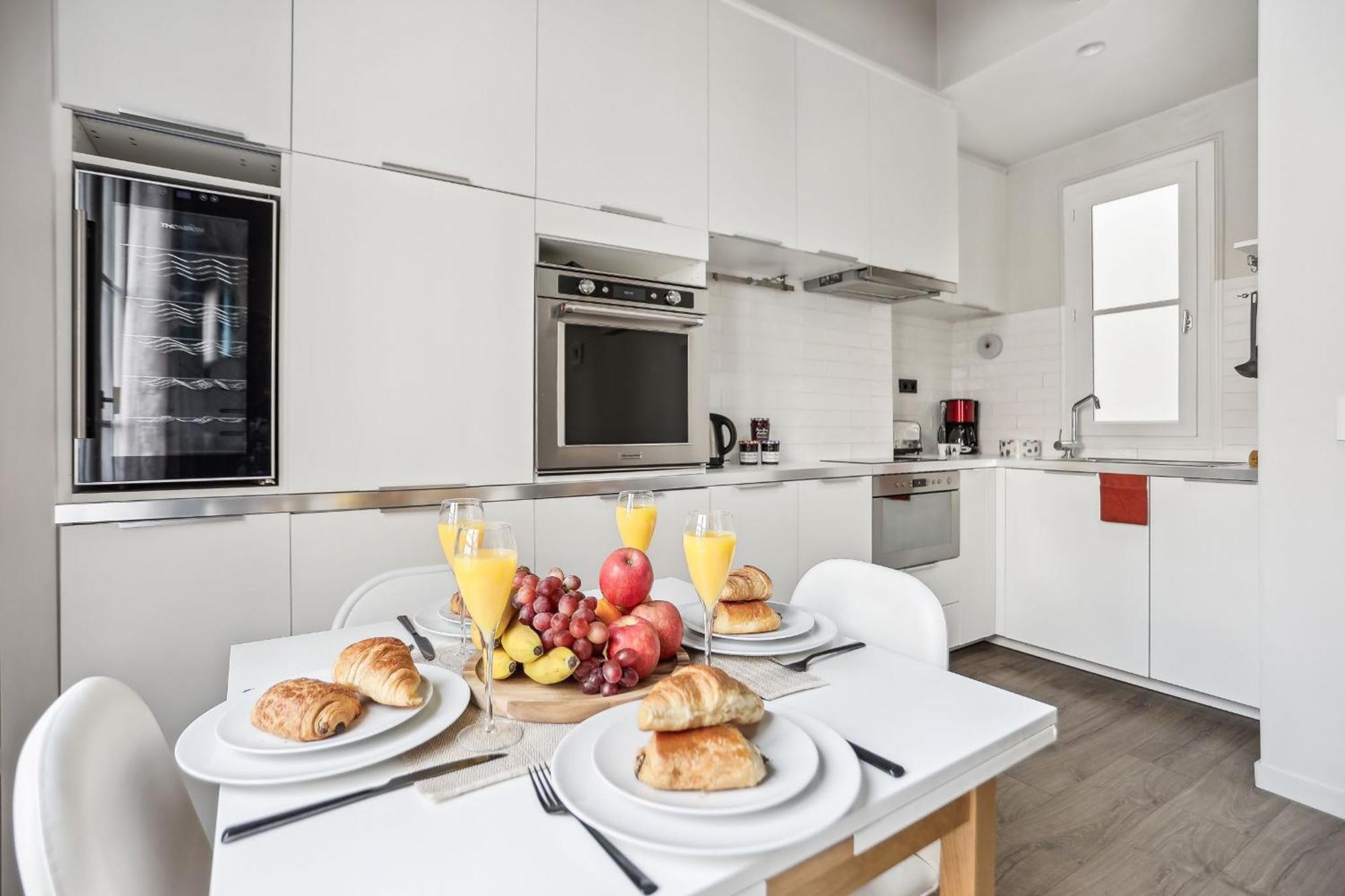 Eiffel Tower & Champ De Mars - 1br - Cityapartmentstay Appartamento