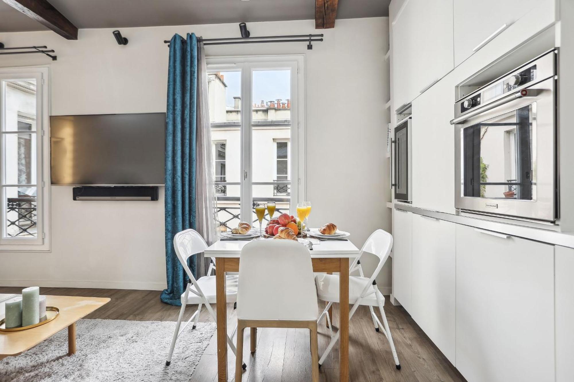 Appartamento Eiffel Tower & Champ De Mars - 1br - Cityapartmentstay