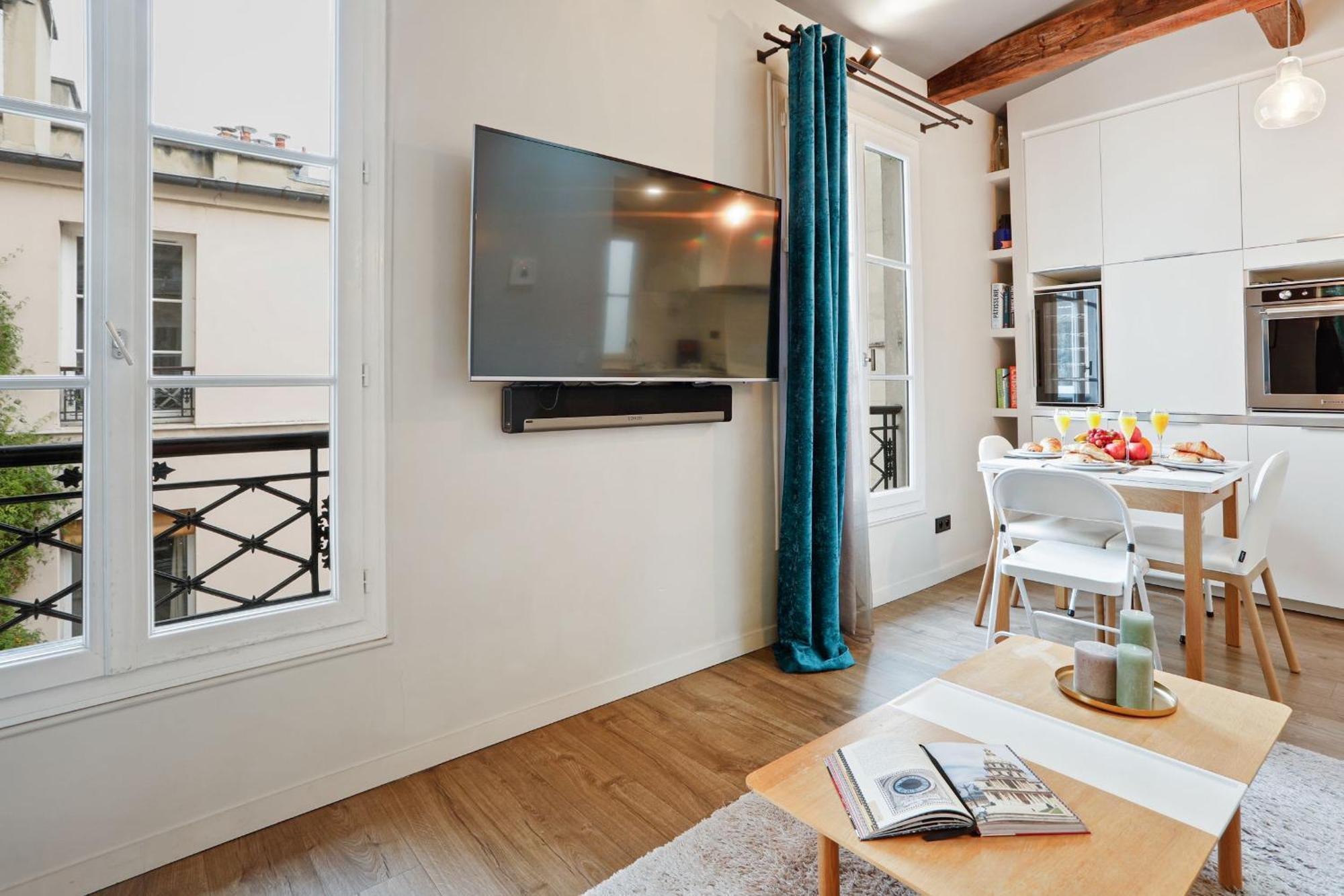 Eiffel Tower & Champ De Mars - 1br - Cityapartmentstay Appartamento *