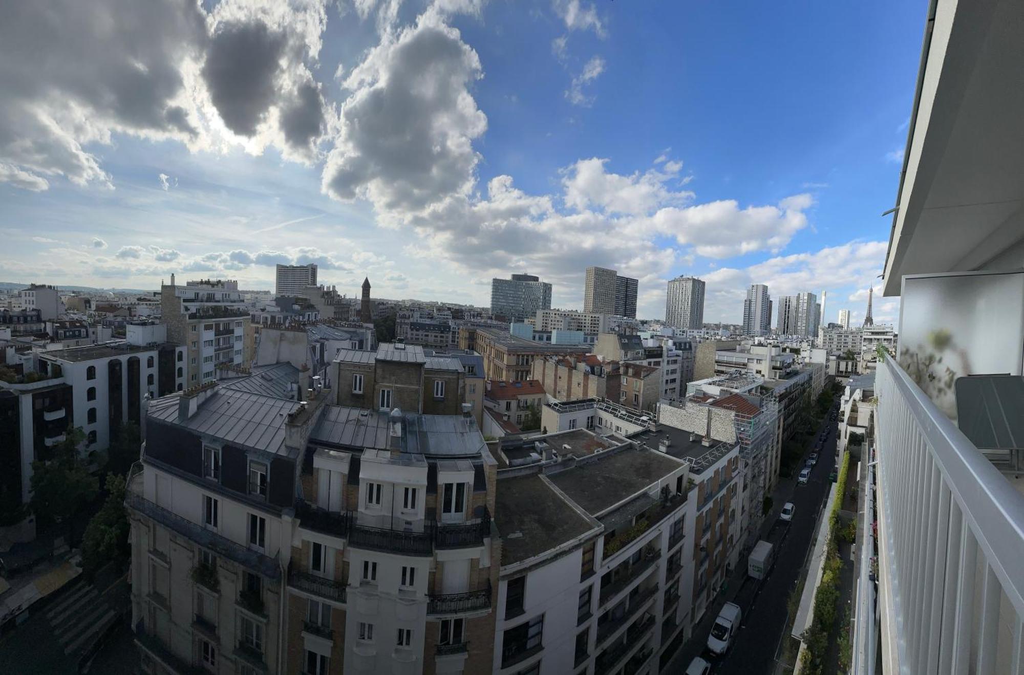 My Eiffel Tower View Apartment *
