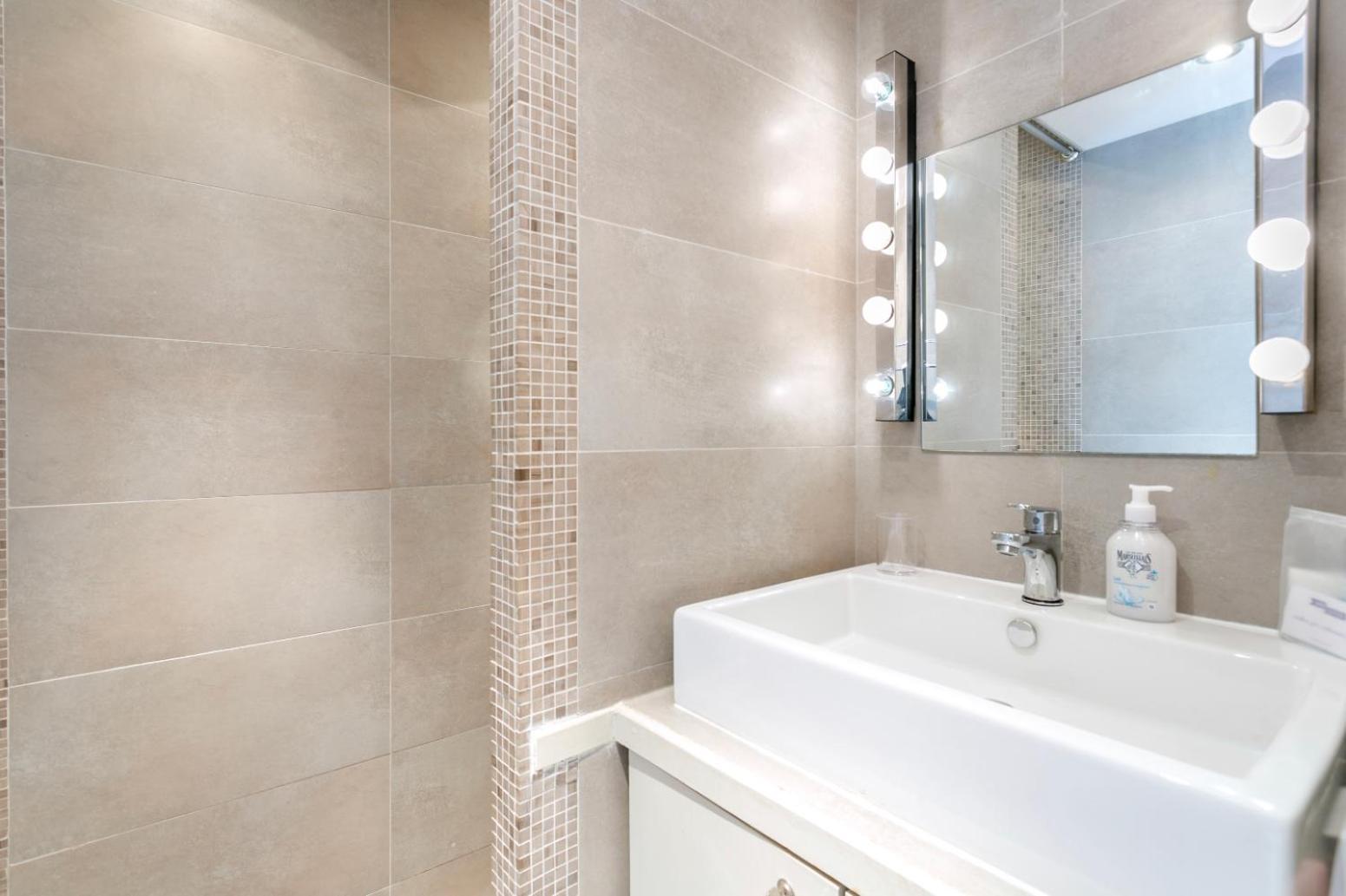 Du Lion/ac Historic Flat, Marais, 4-5 Guests * Parigi
