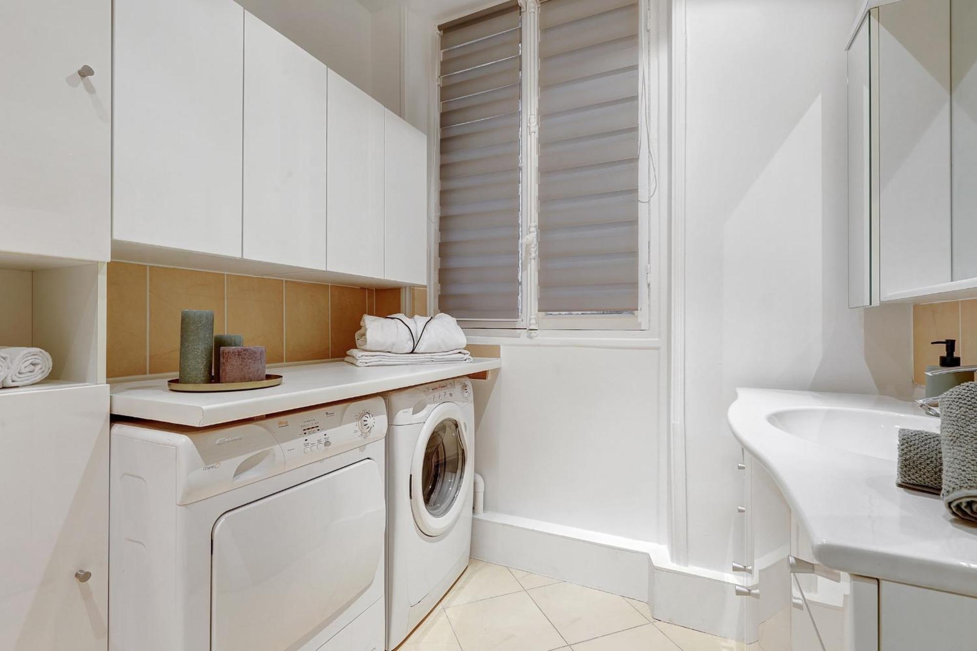 Historic Montparnasse & Jardin Atlantique - Cityapartmentstay * Parigi