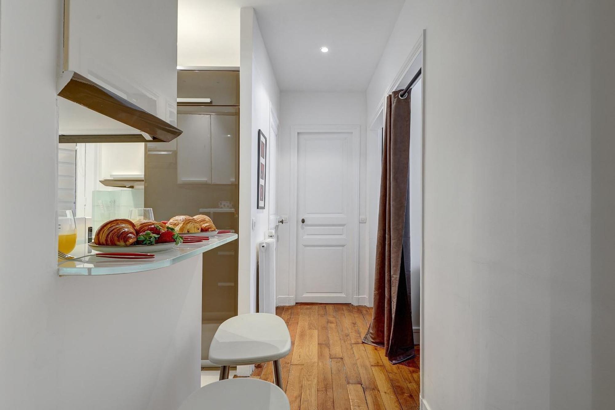 Historic Montparnasse & Jardin Atlantique - Cityapartmentstay Parigi