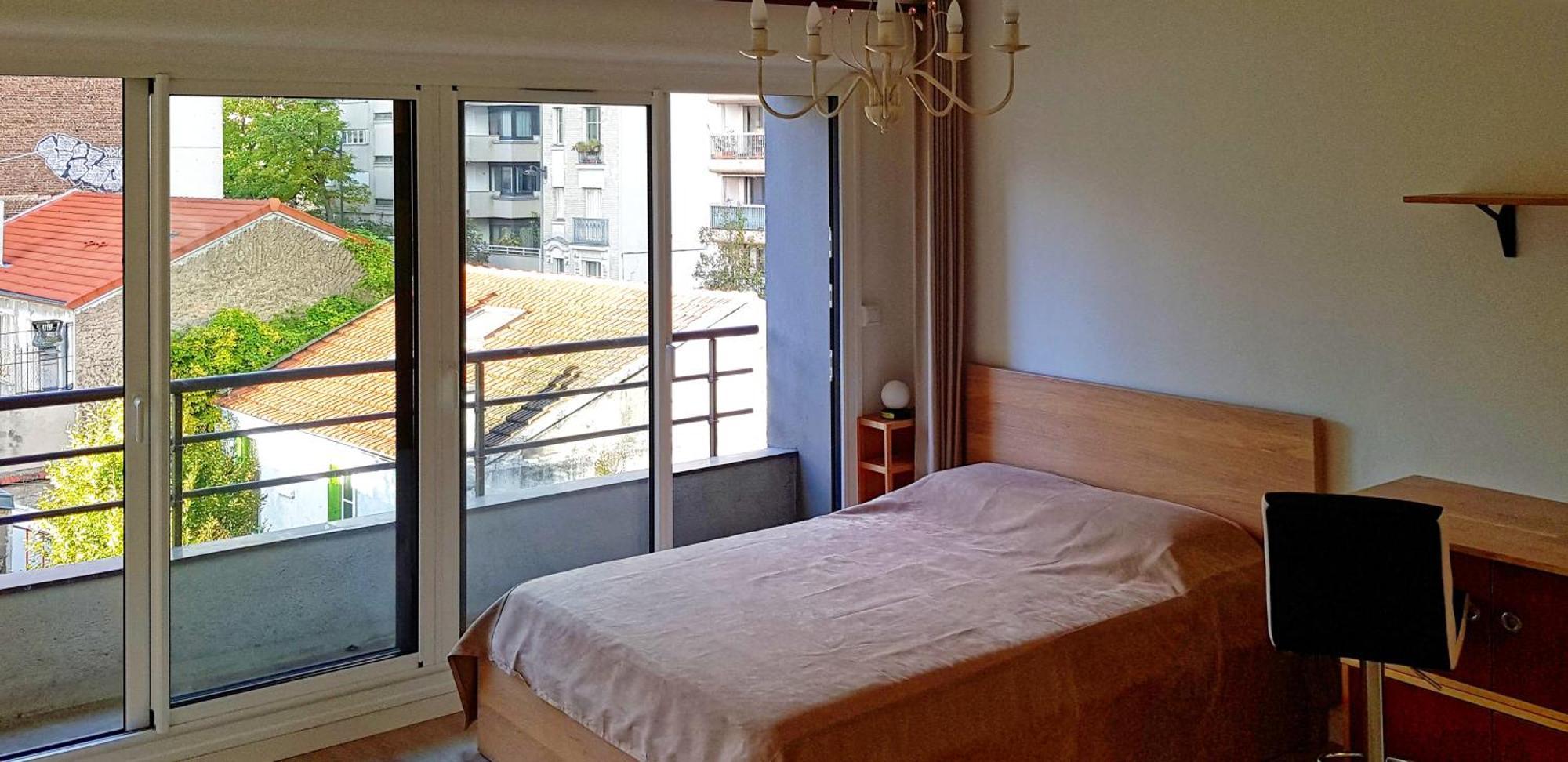 Chic Parisian Retreat Bright Spacious And Secure Parking *