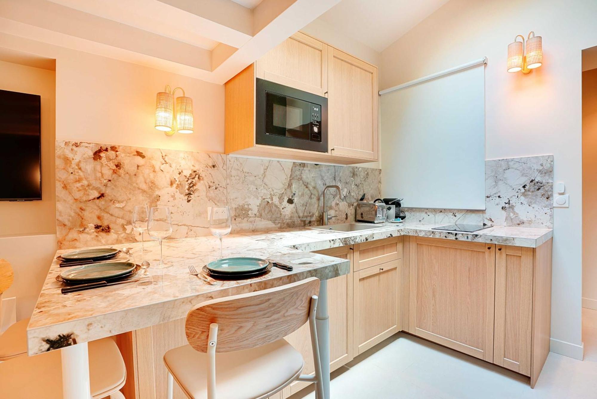 Chic And Cosy Apartment-canal Saint Martin Parigi