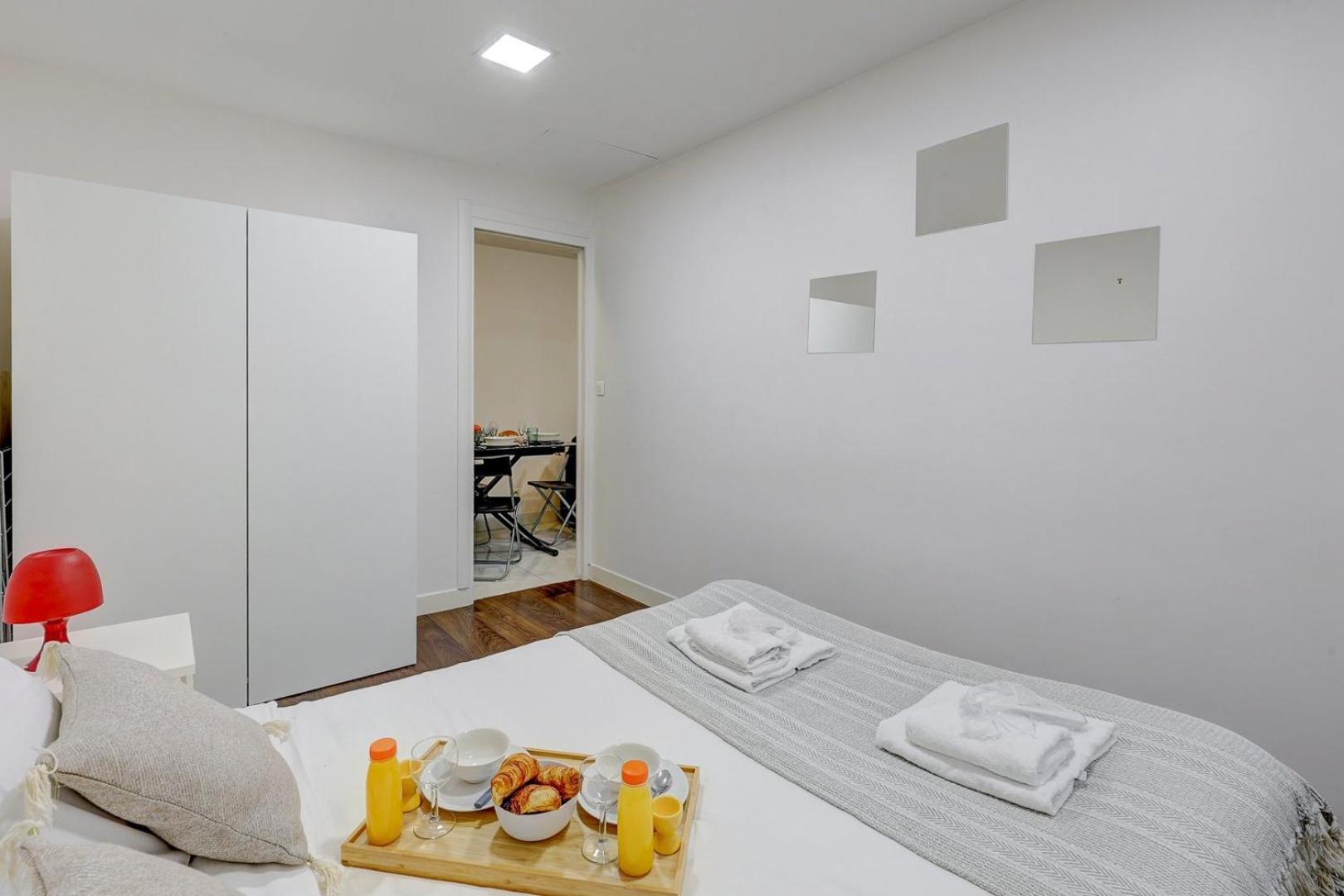 373 Suzanne - Superbe A Apartment
