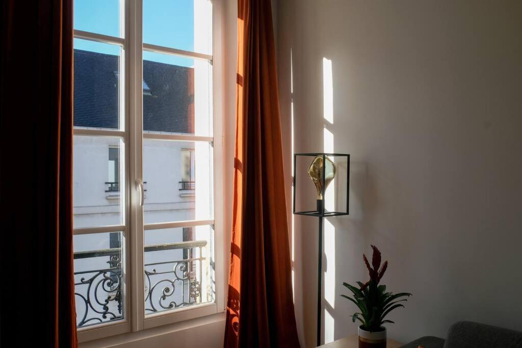 Luxurious In Marais Apartment *