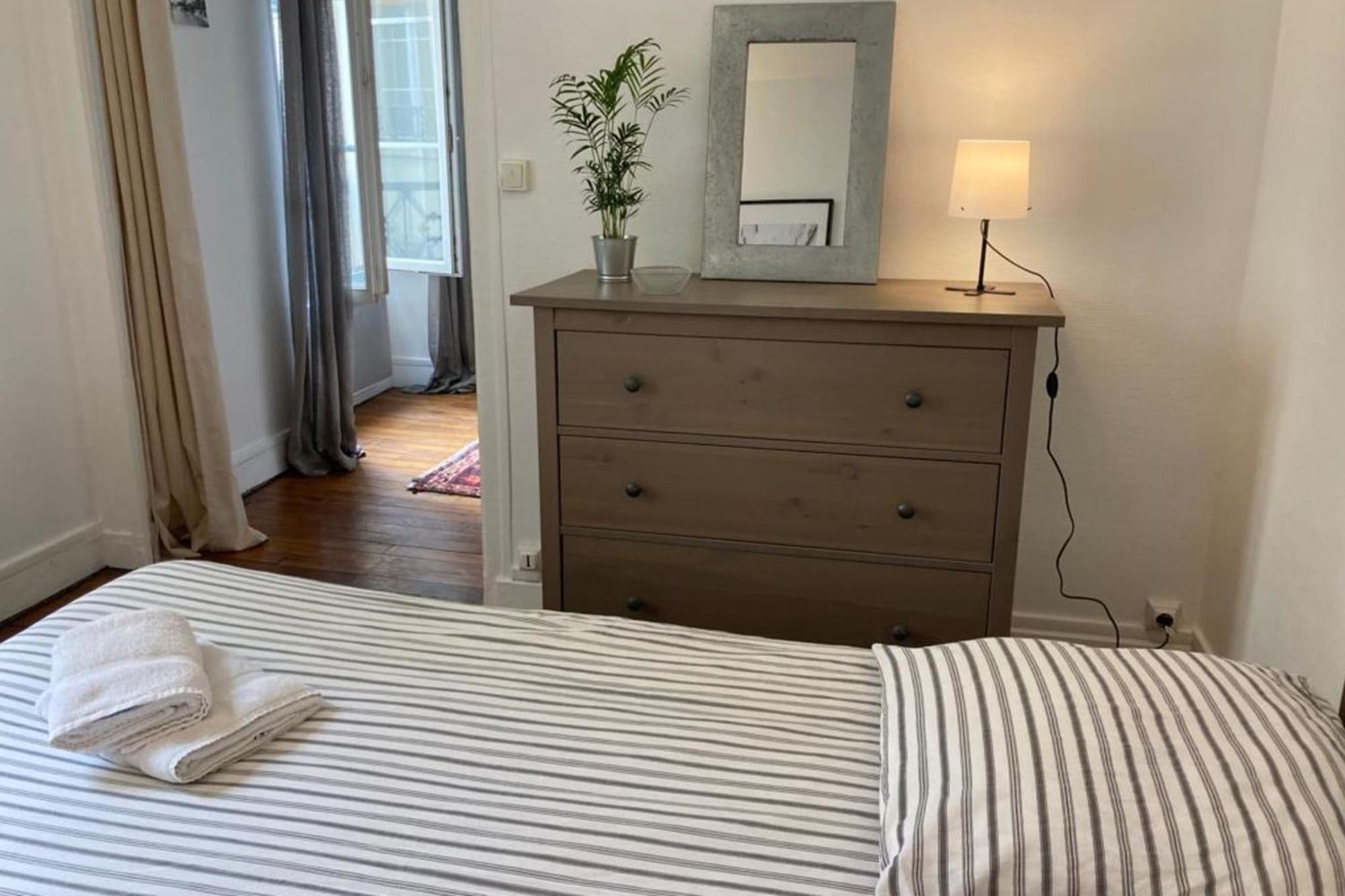 Apartment 37m At 2 Steps From The Place Des Vosges *
