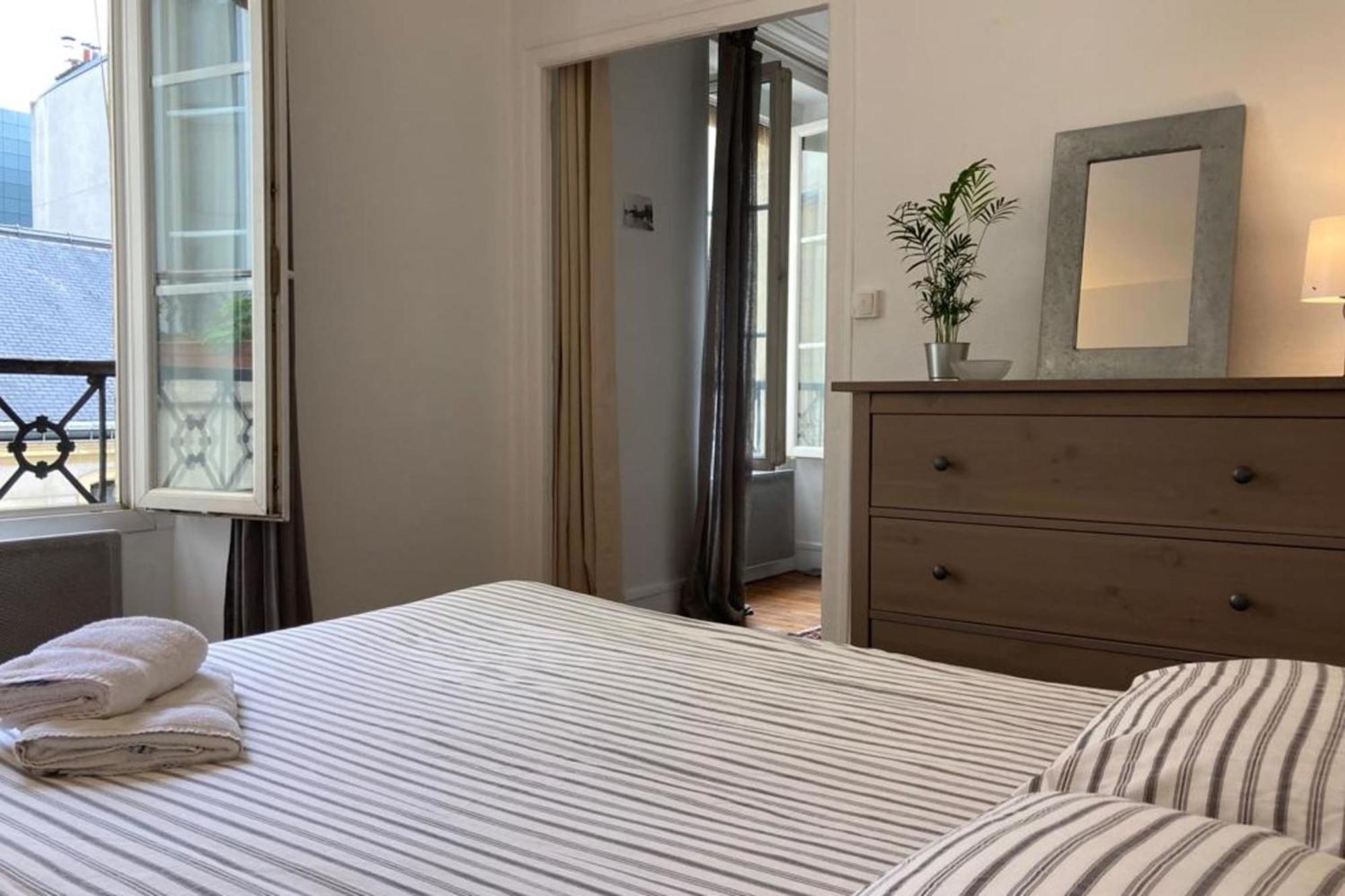 37m At 2 Steps From The Place Des Vosges Apartment Paris