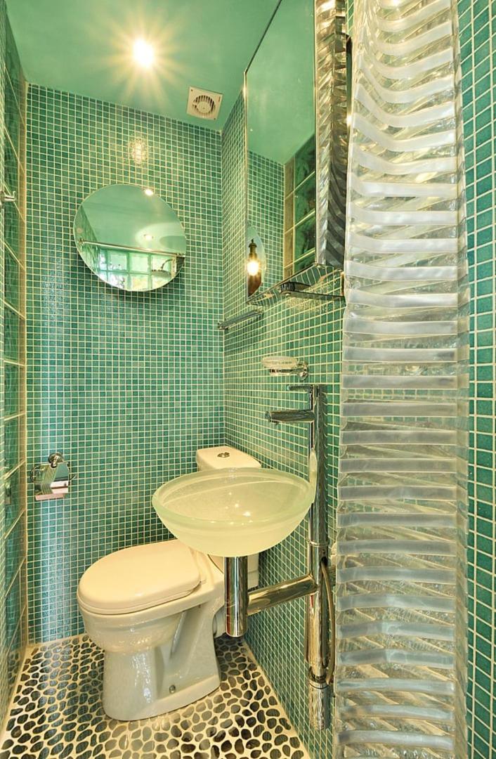 Marais Tiny Boat Merrib Apartment Paris