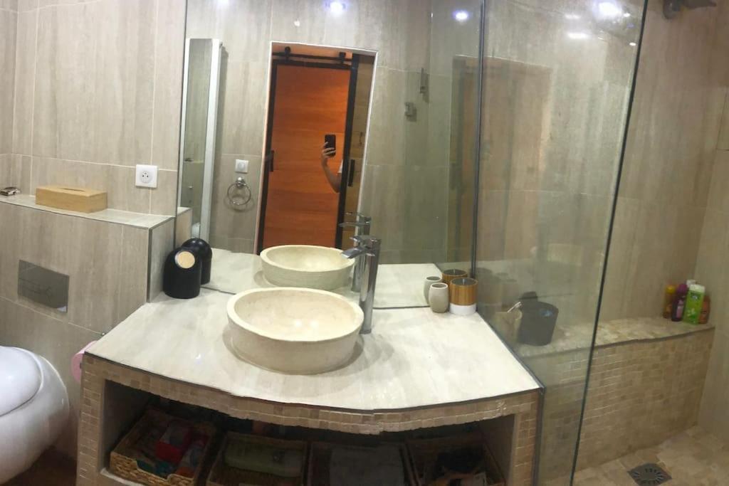 Artist Trip Apartment