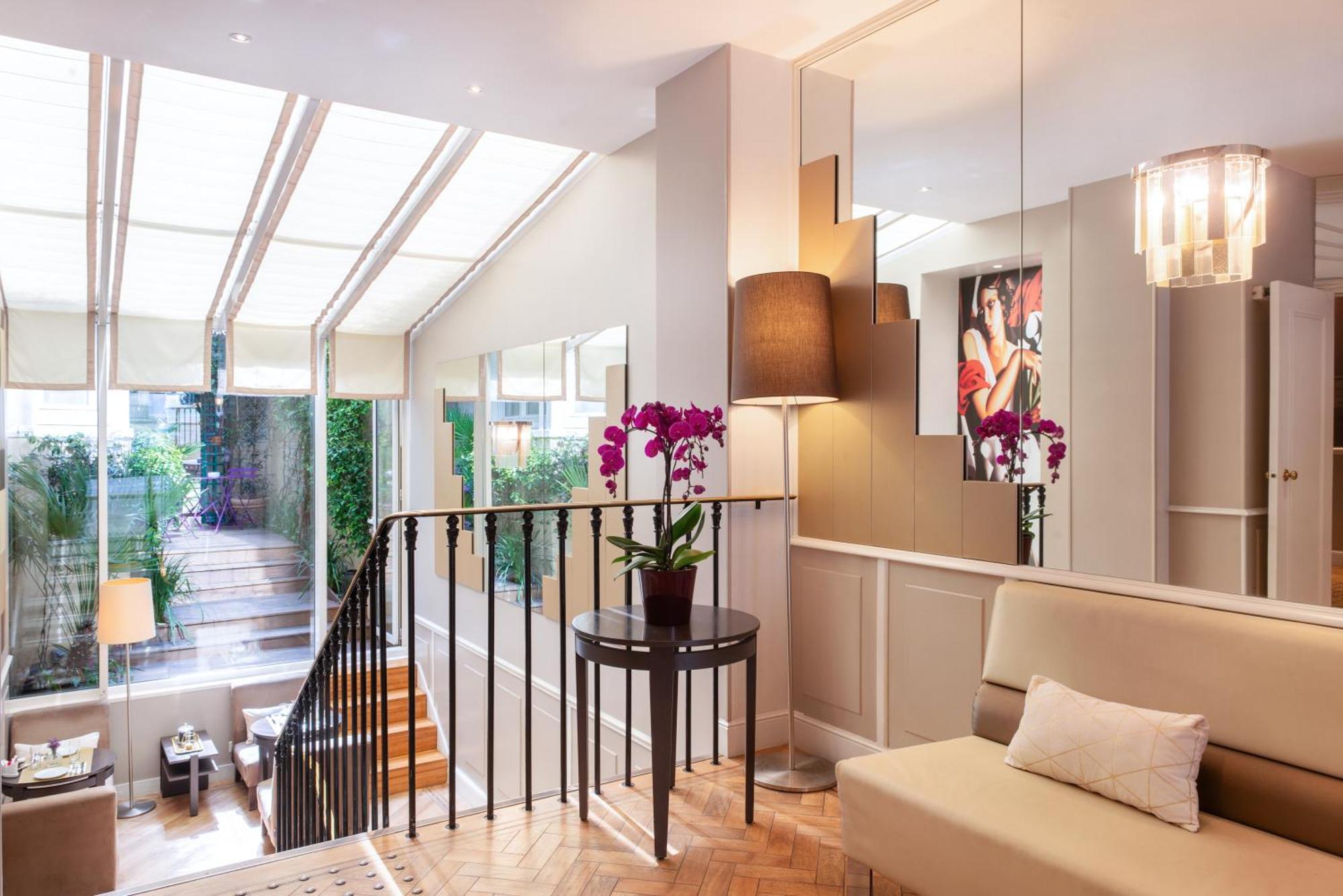Hotel Galileo Champs Elysées Parigi
