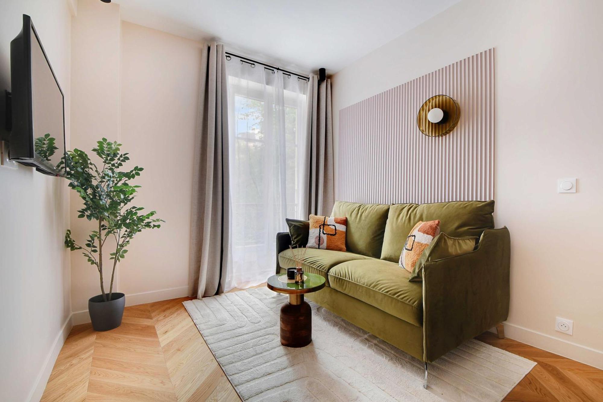 Apartment Parisian With Air Conditioning Eiffel Tower