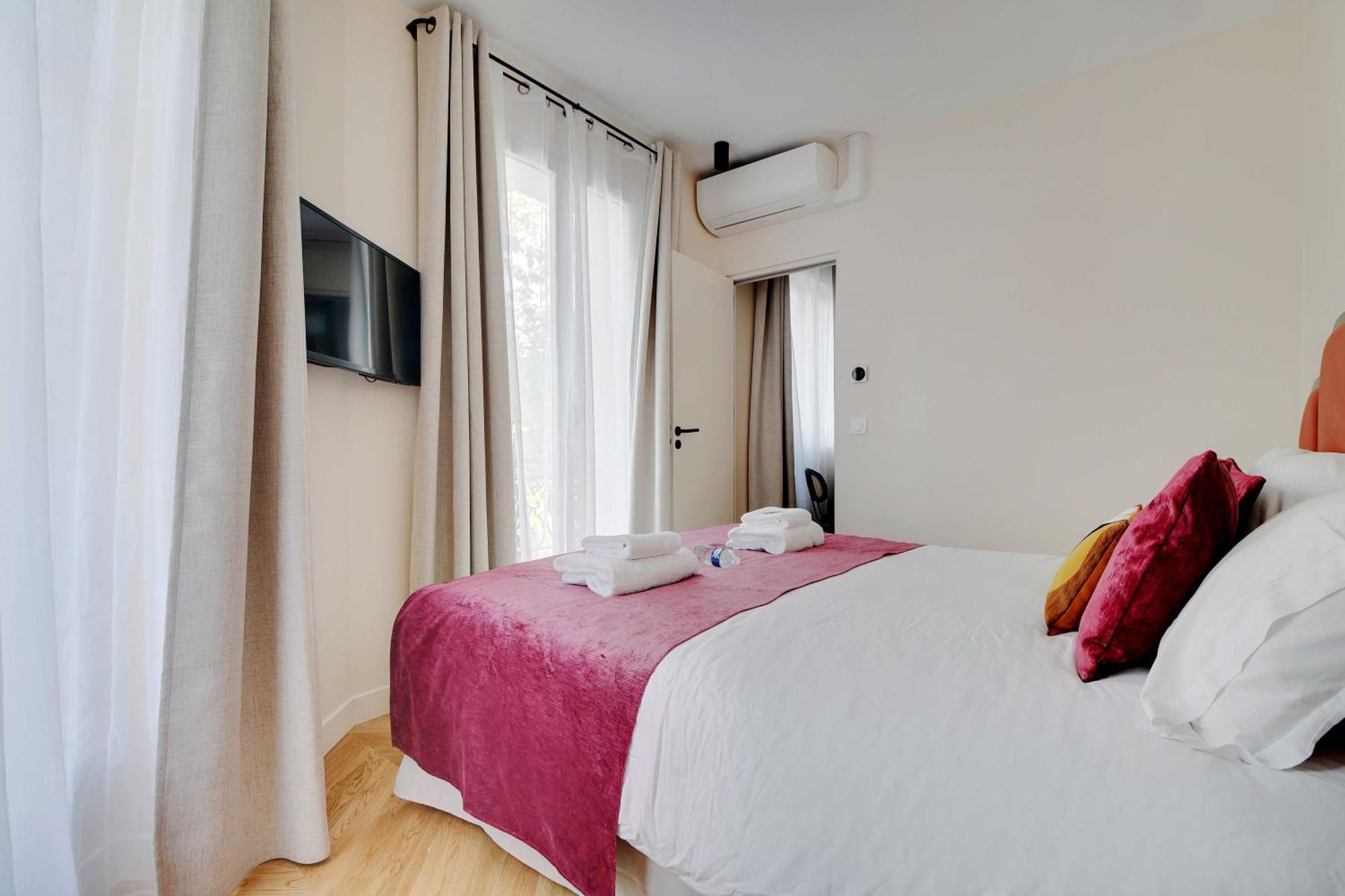 Apartment Parisian With Air Conditioning Eiffel Tower Paris