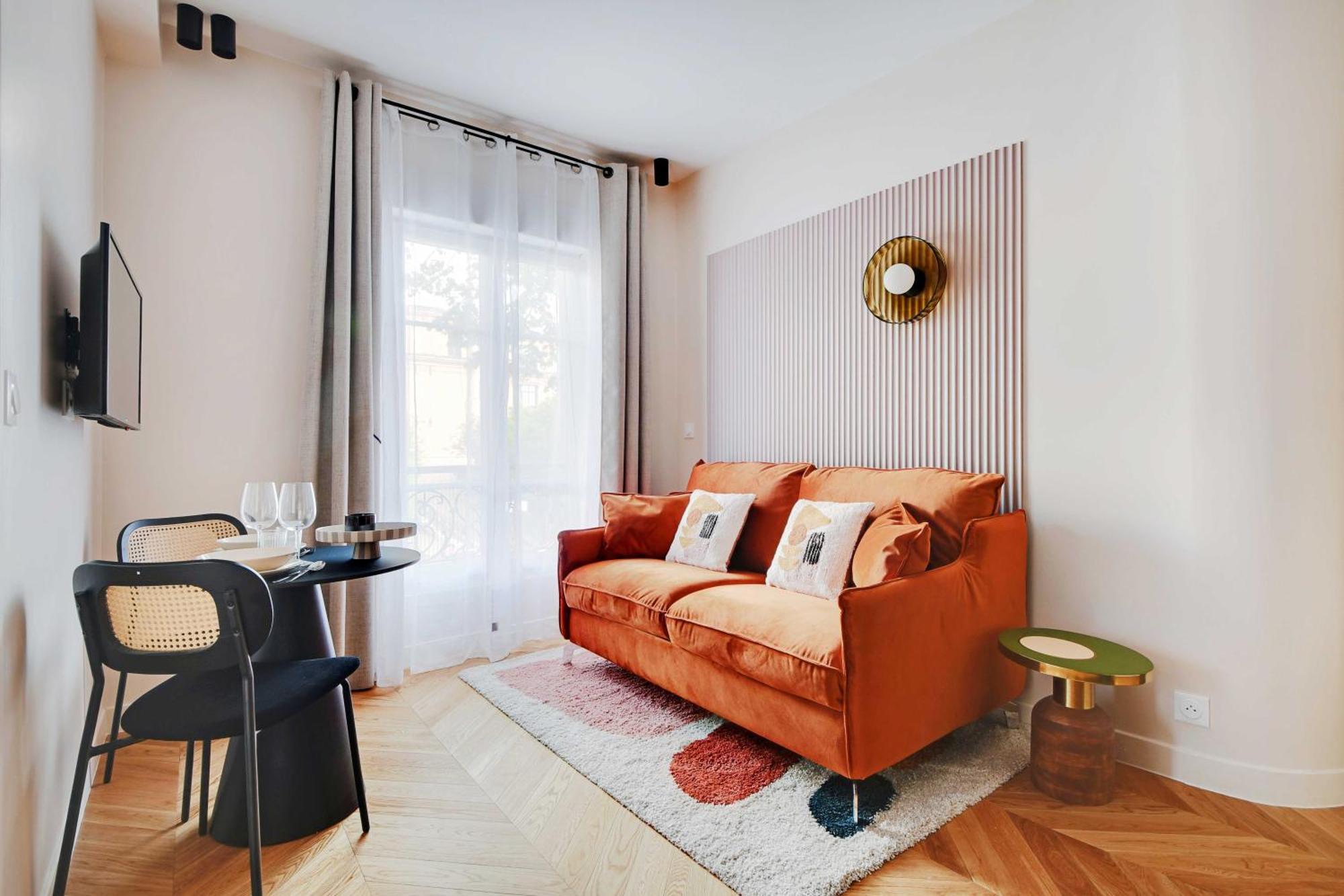 Apartment Parisian With Air Conditioning Eiffel Tower