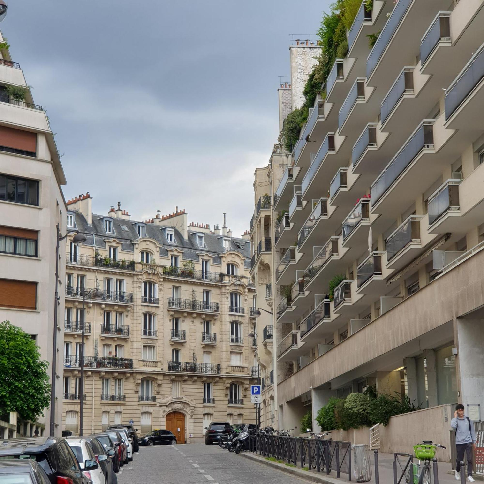 Eiffel Tower Trocadero Apartment Paris