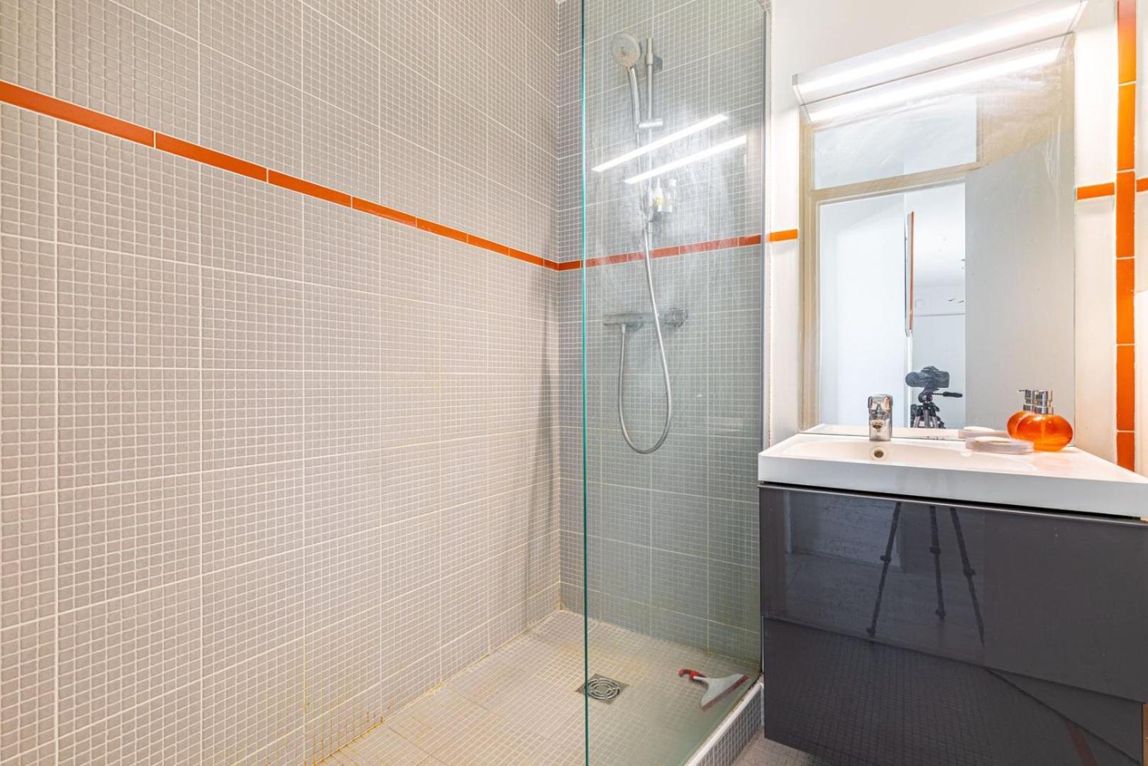 Appartamento Guestready - Quaint And Cute In The 15th Arr. Parigi