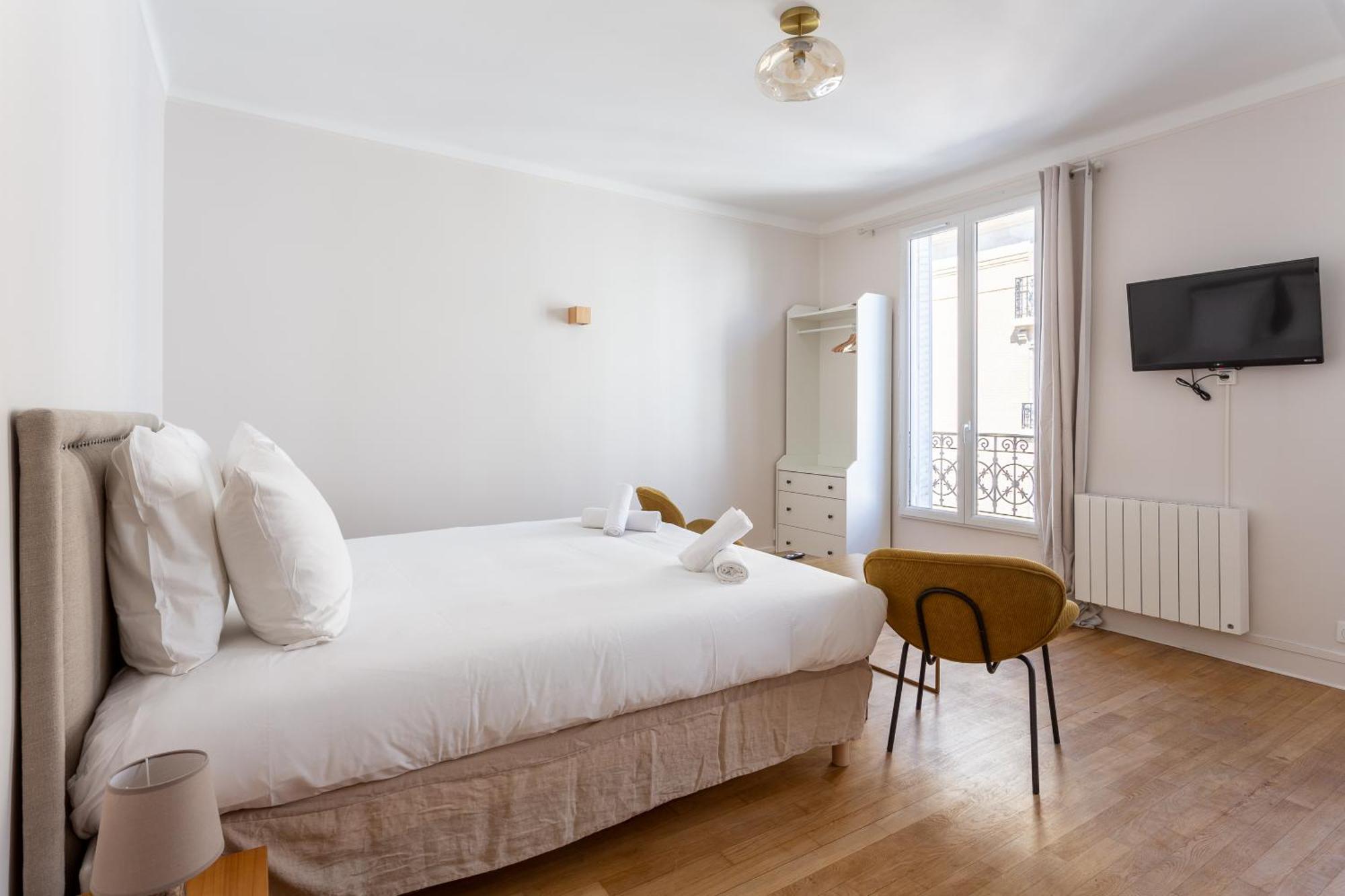 The Boho Chic - Republic Parigi