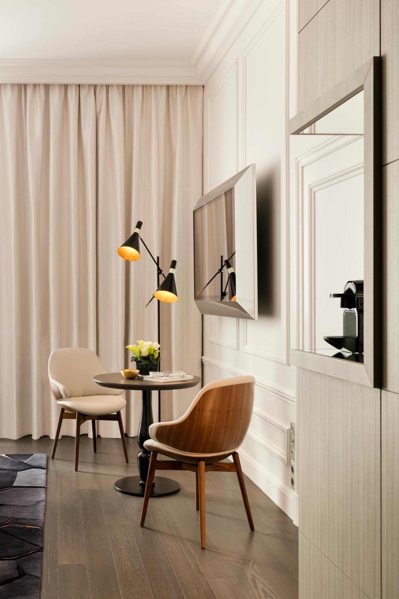 La Clef Champs-élysées By The Crest Collection Parigi