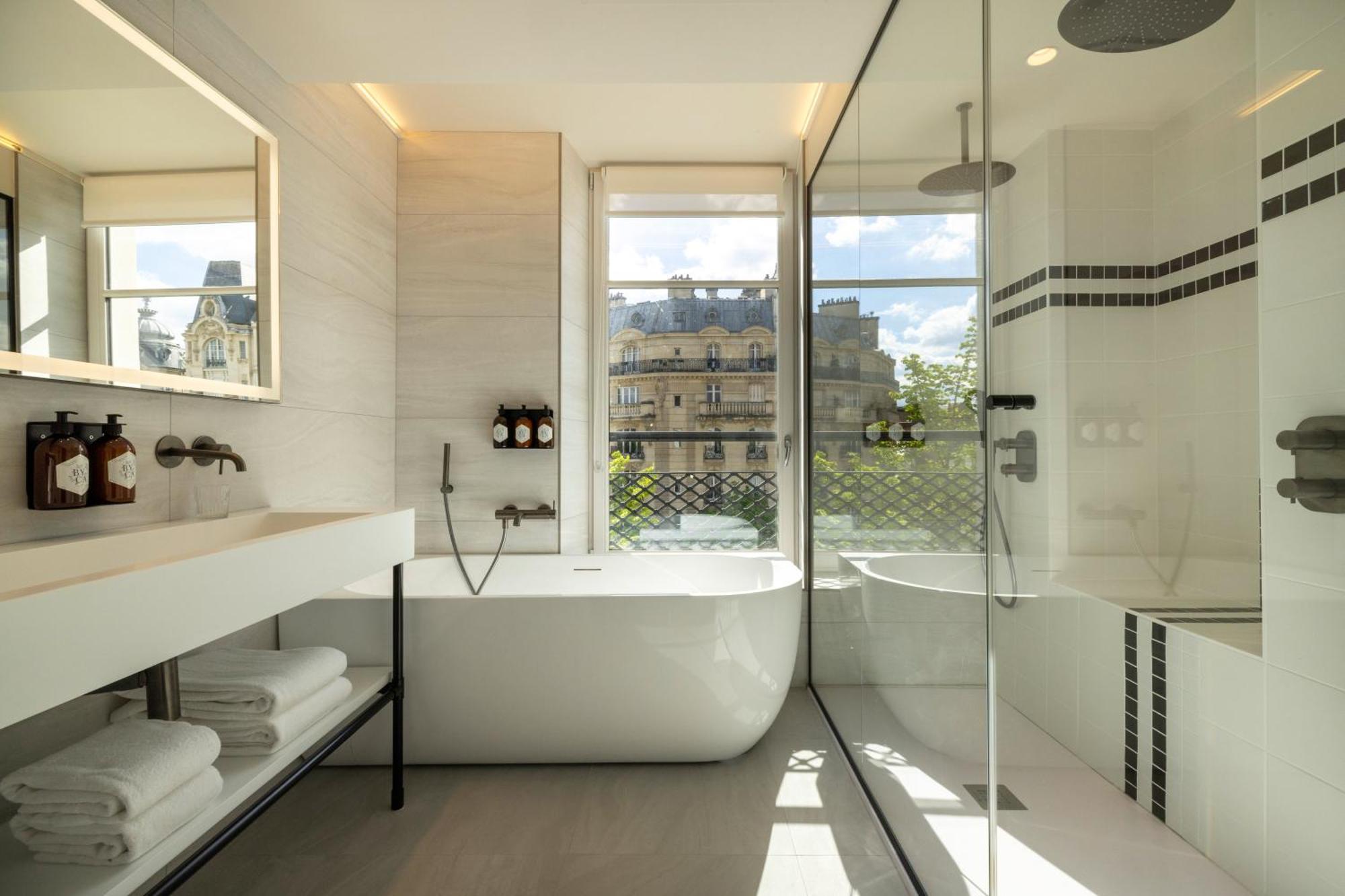 Hotel Raspail Montparnasse Parigi