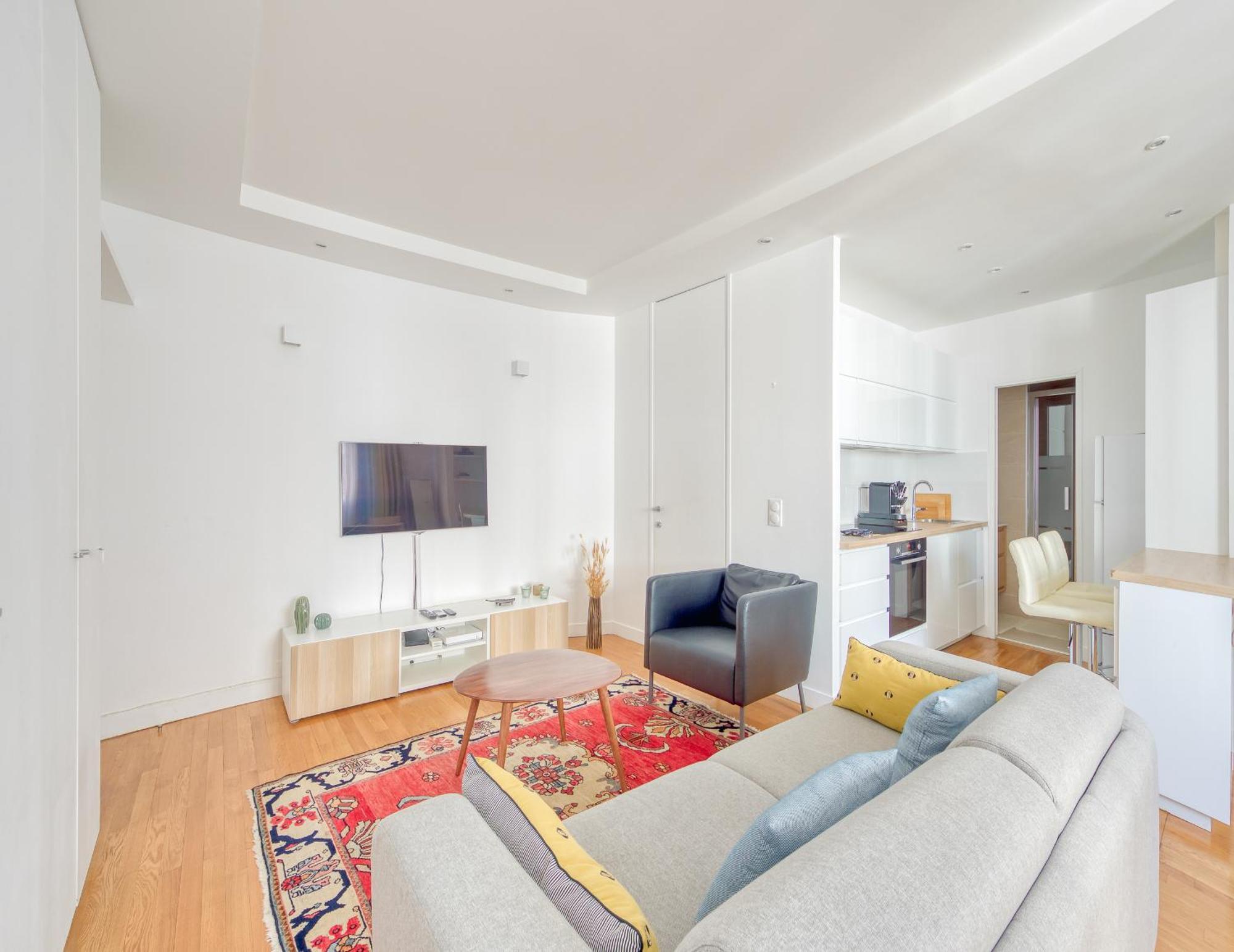 Appartamento Champs Elysees 1br Prime Location Renovated Parigi