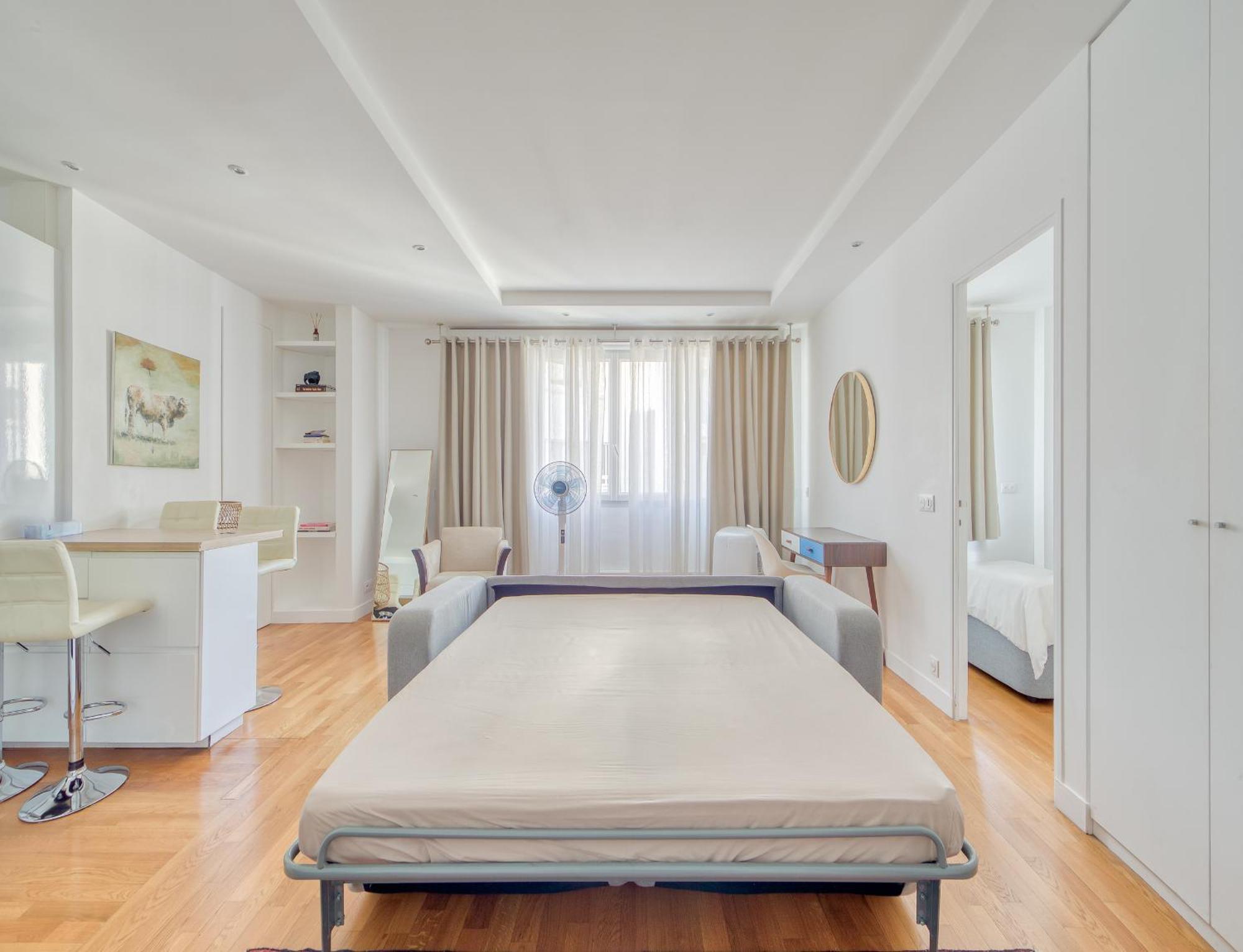 Champs Elysees 1br Prime Location Renovated Parigi