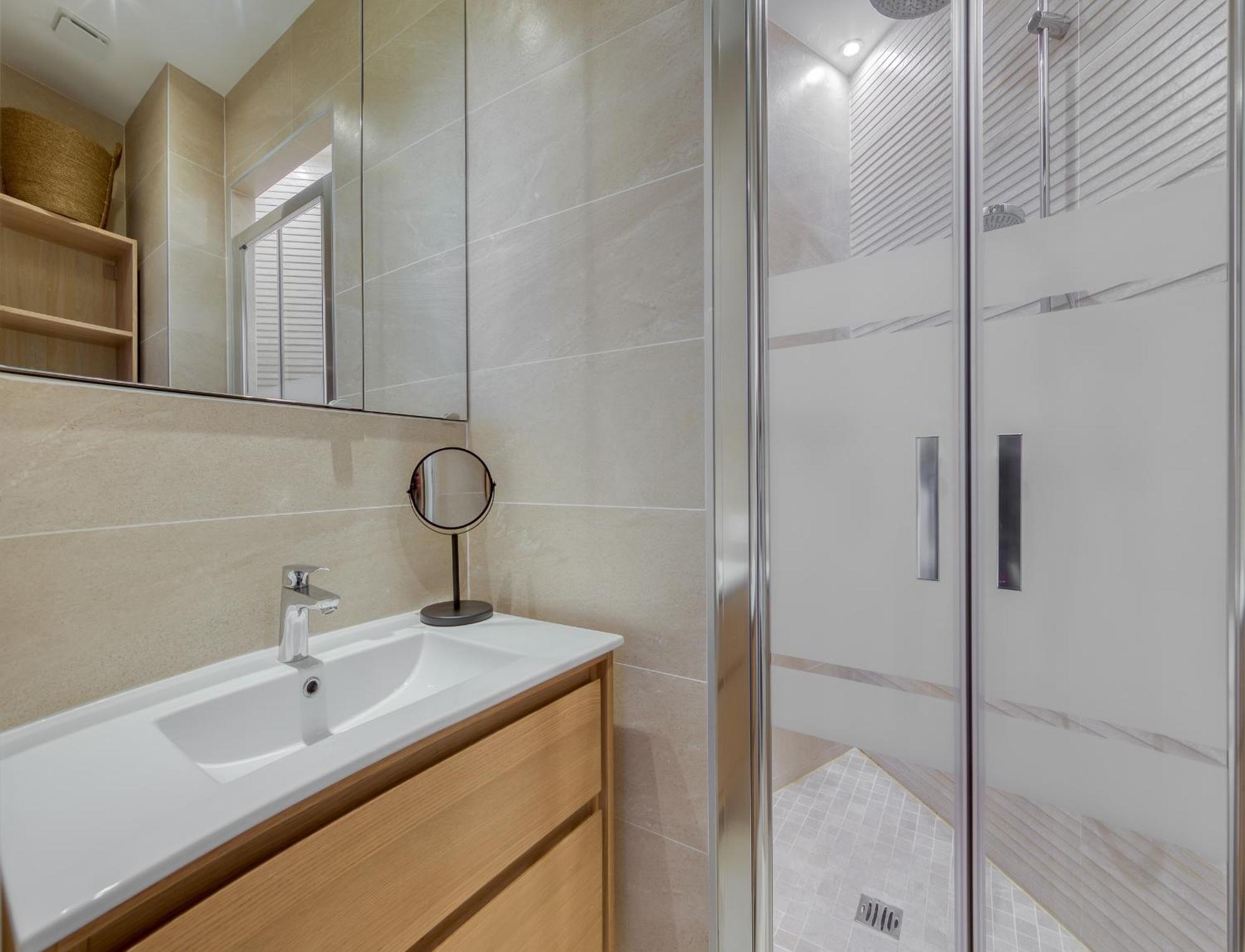 Appartamento Champs Elysees 1br Prime Location Renovated Parigi