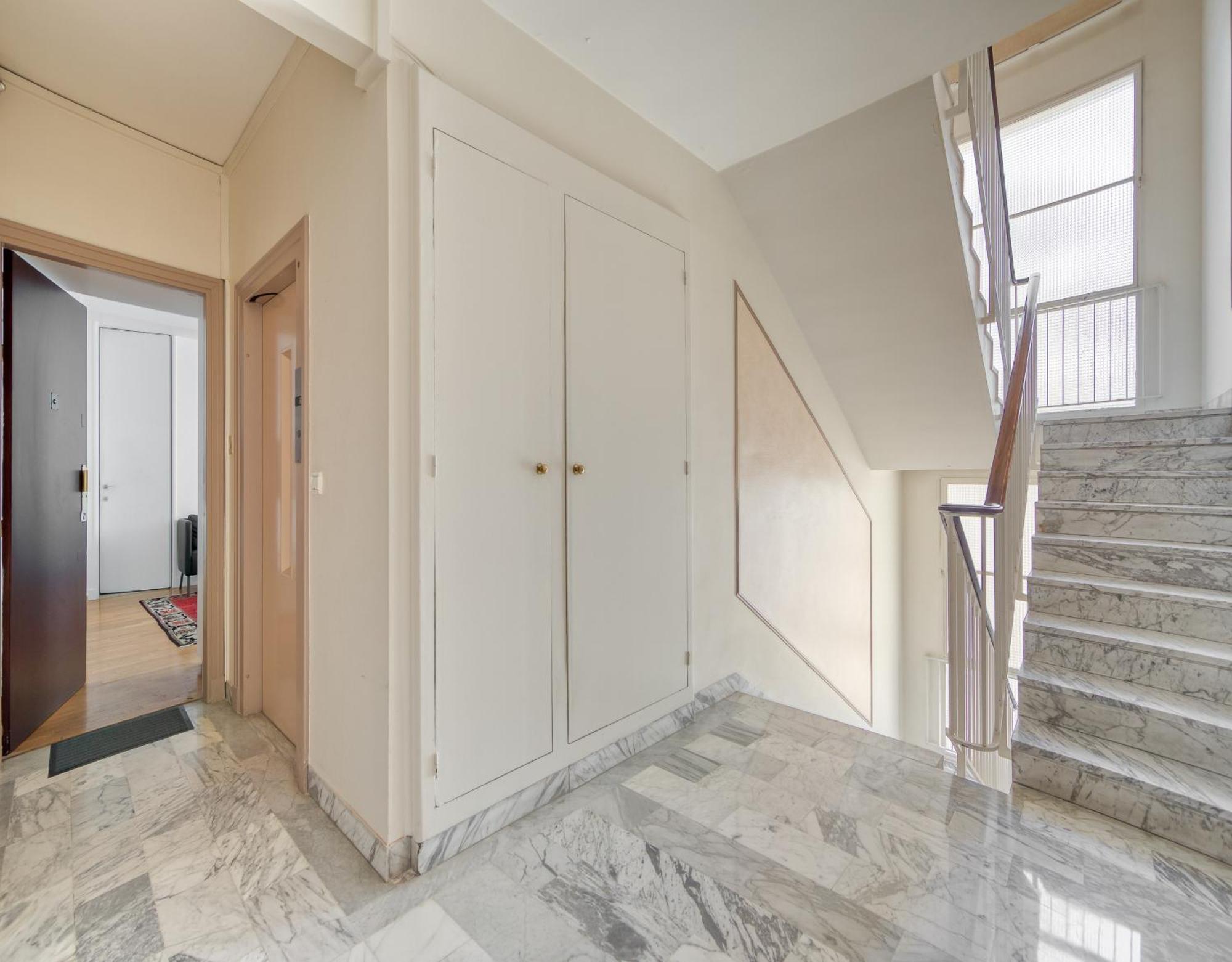 Champs Elysees 1br Prime Location Renovated * Parigi
