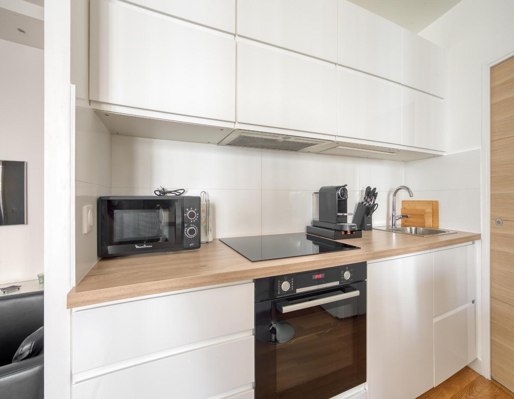 Champs Elysees 1br Prime Location Renovated Appartamento *