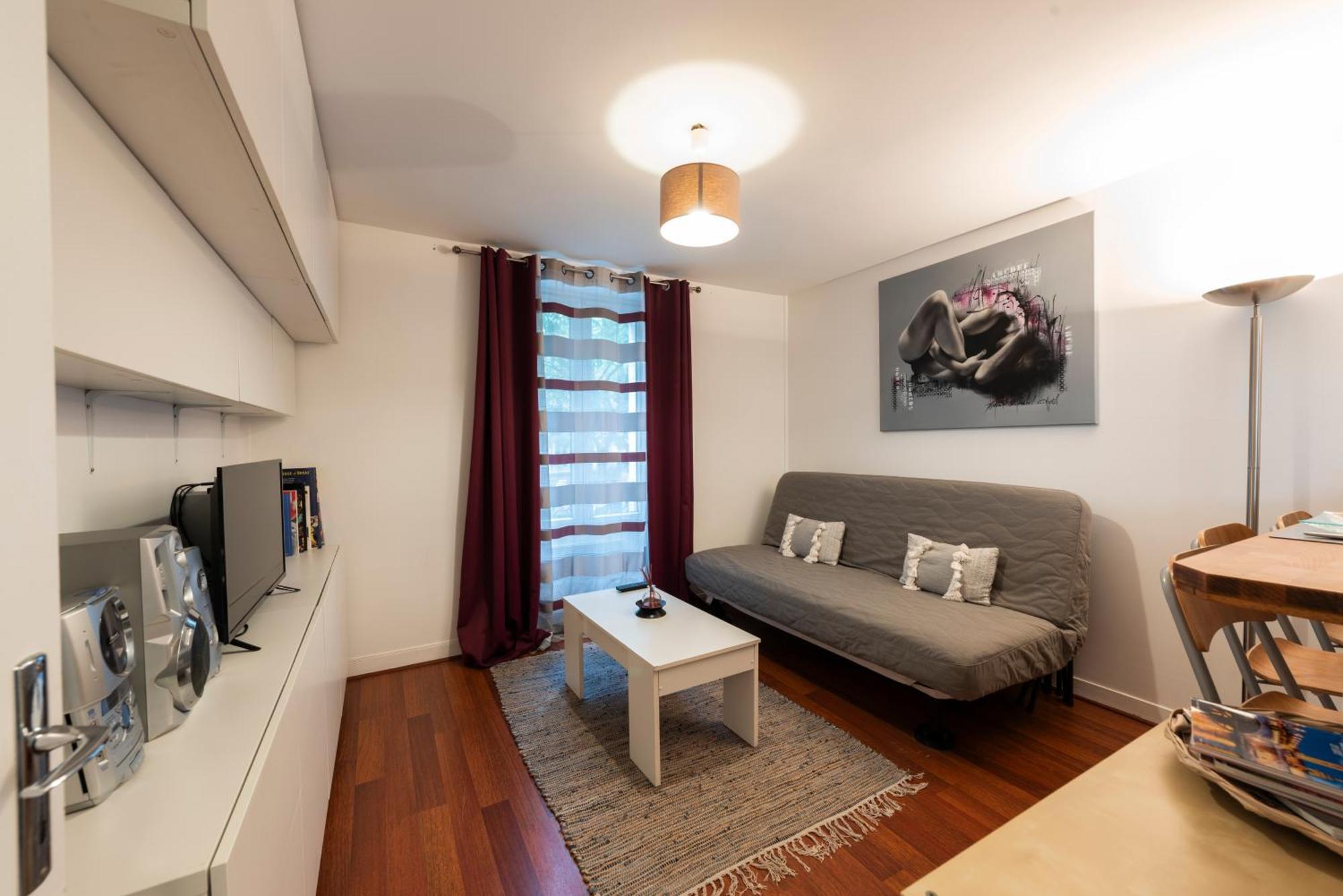 Montmartre-appartement Climatise -3min Sacre-coeur *