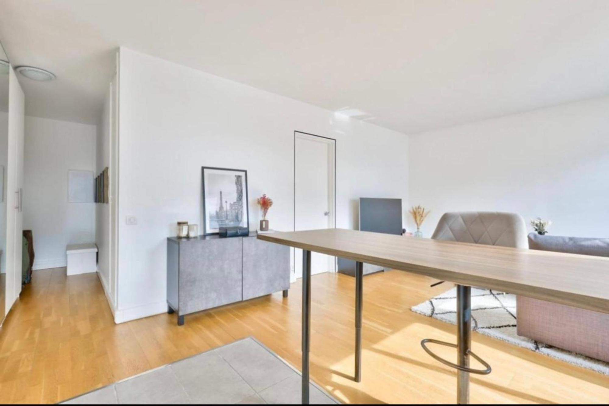 Cozy 50 M Near Pere-lachaise Apartment Paris