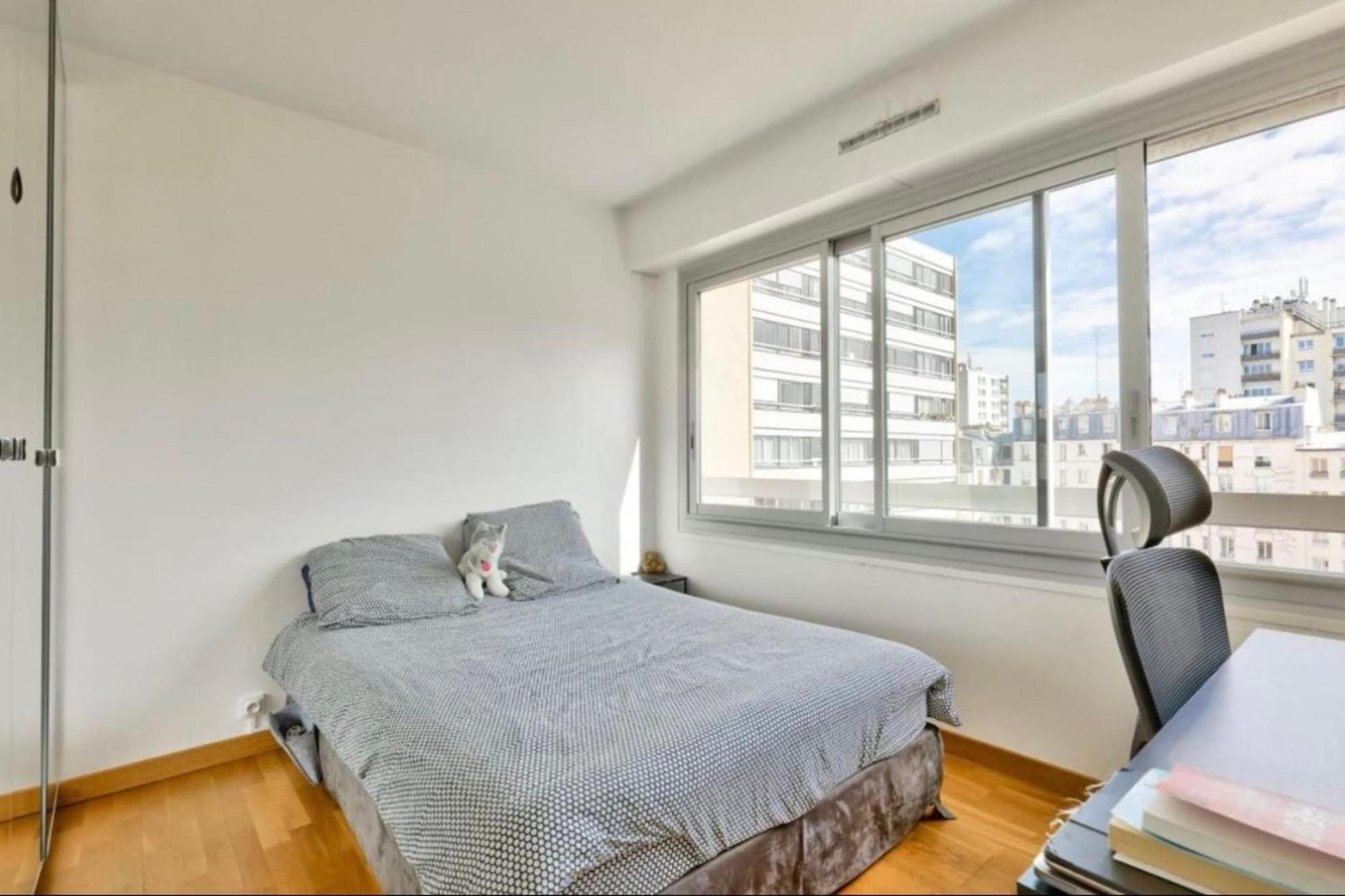 Cozy 50 M Near Pere-lachaise