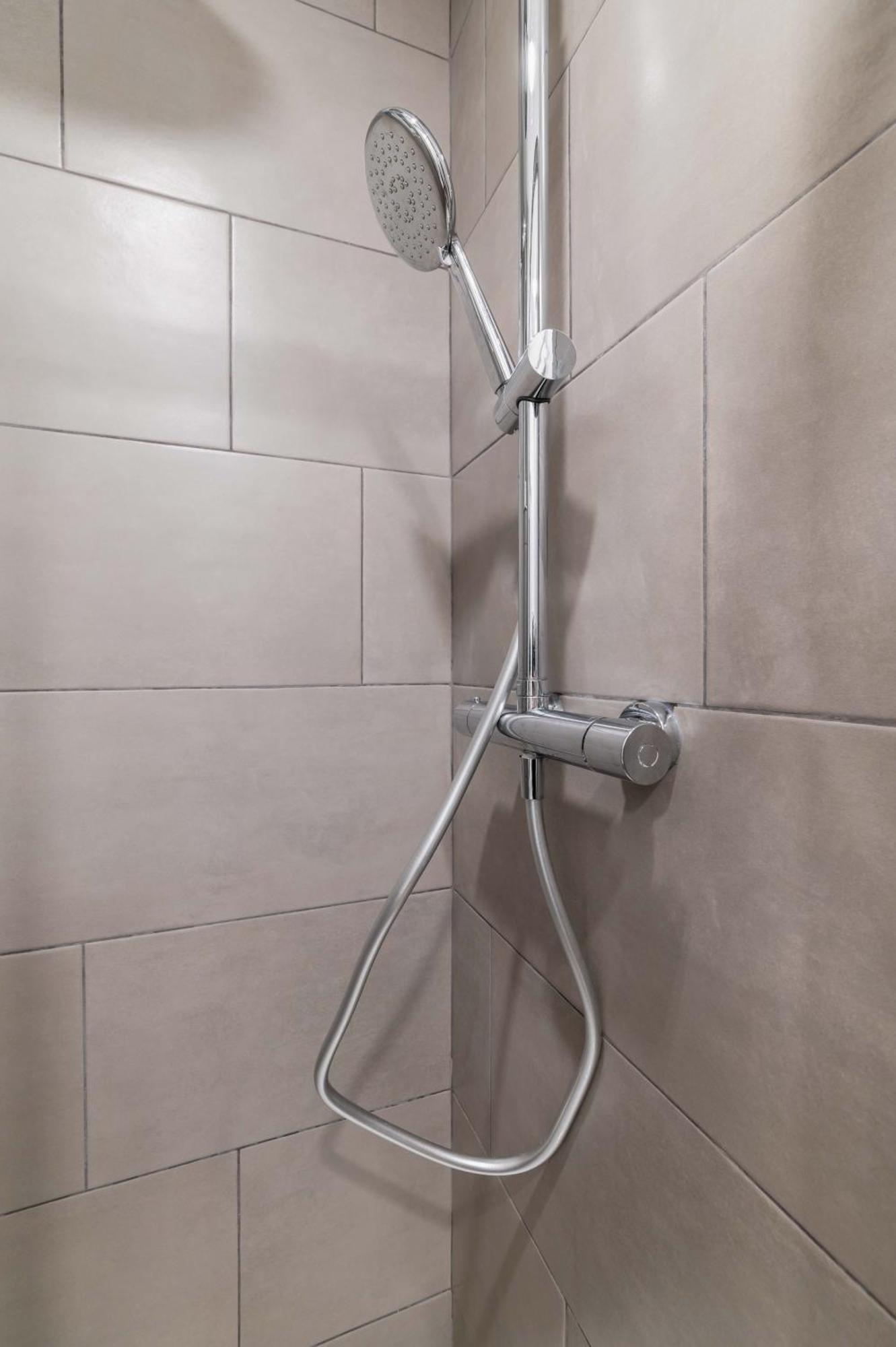 Studio Refait A Neuf Proche Metro - 19 - 2p Appartamento Parigi
