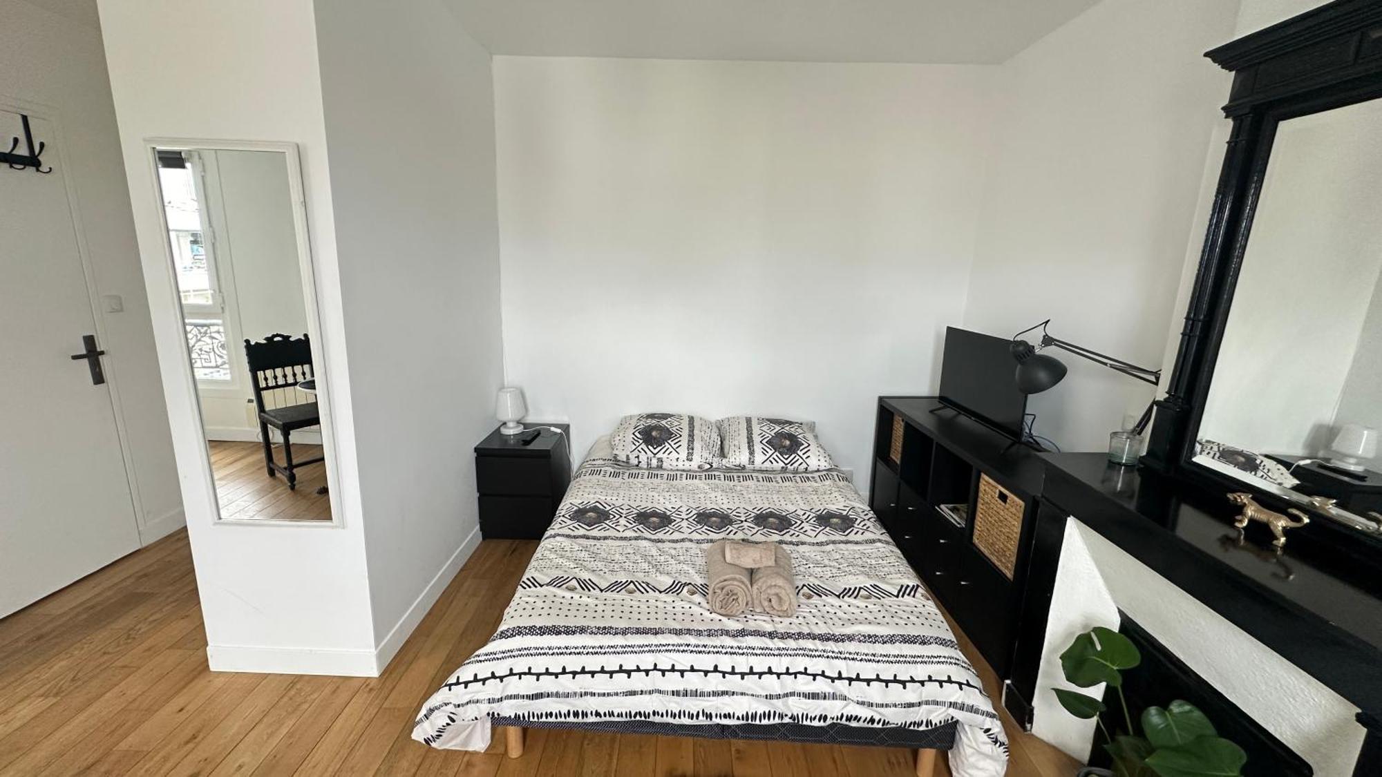 Charmant Studio Au Coeur Du 18e Apartment