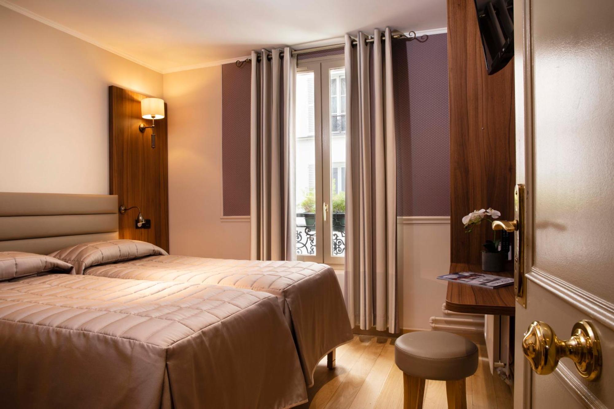 Hotel De La Tour Eiffel Paris