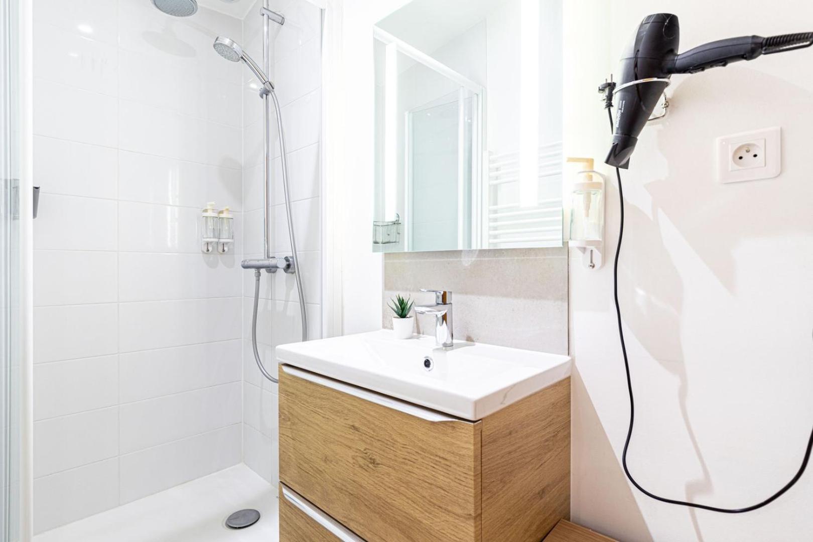 Appartamento Guestready - Serene Near Champ De Mars Parigi