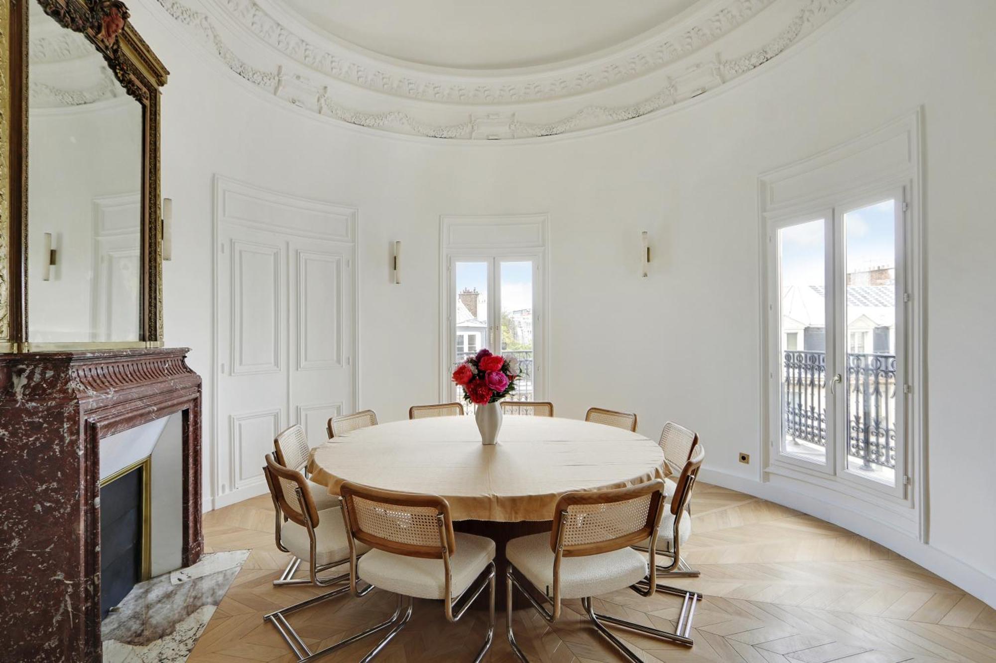 Maison Galante's With Services In La Madeleine - Opera Paris