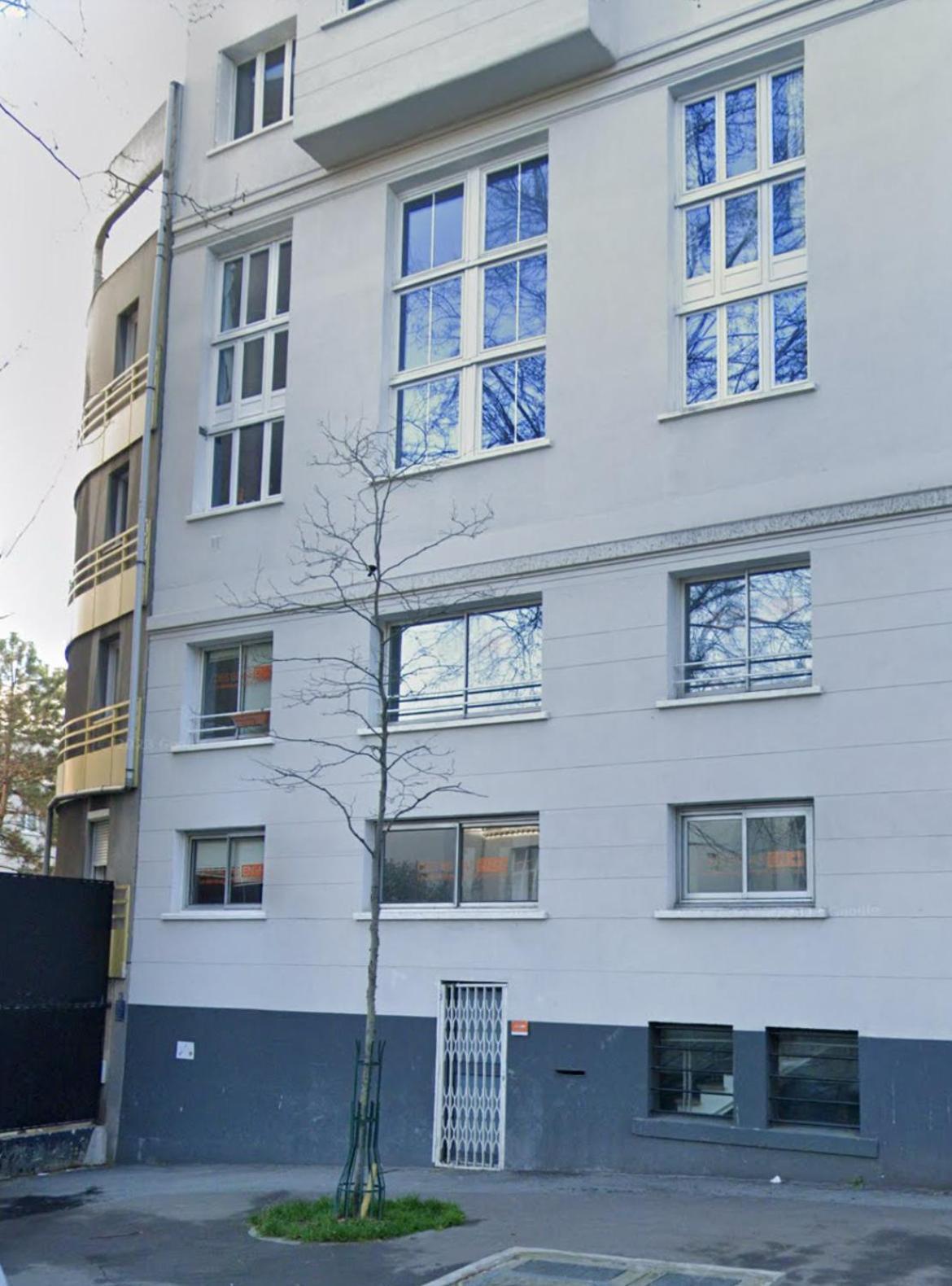 Eclectic In Near Montmartre Apartment Paris