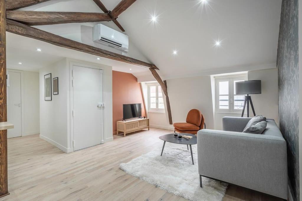 Apartment 5#two Bedrooms#champs Elysees#arc De Triomphe#ac Paris