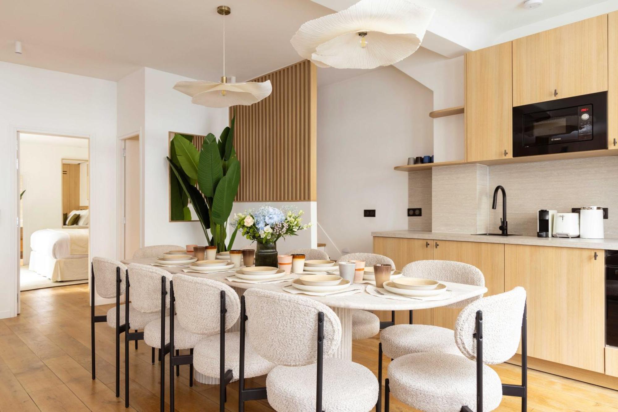 Luxury House With Ac - 6bd-12p - Batignolles *