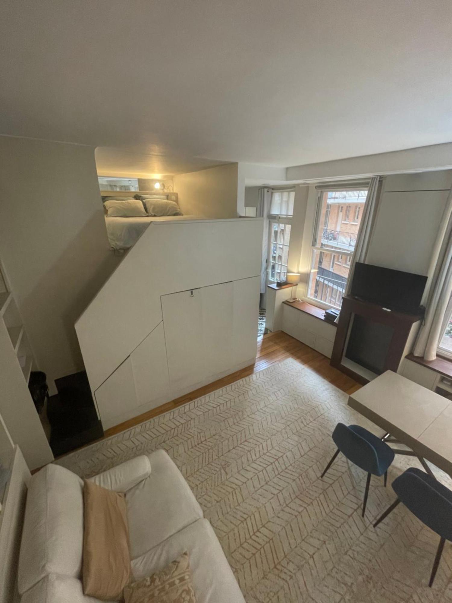 Elegant Avec Mezzanine Porte Des Ternes Apartment